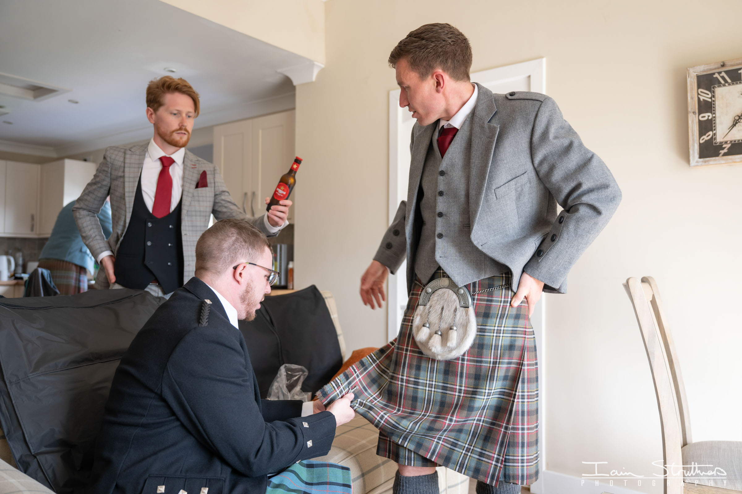 Ali & Alan wedding photograph 3