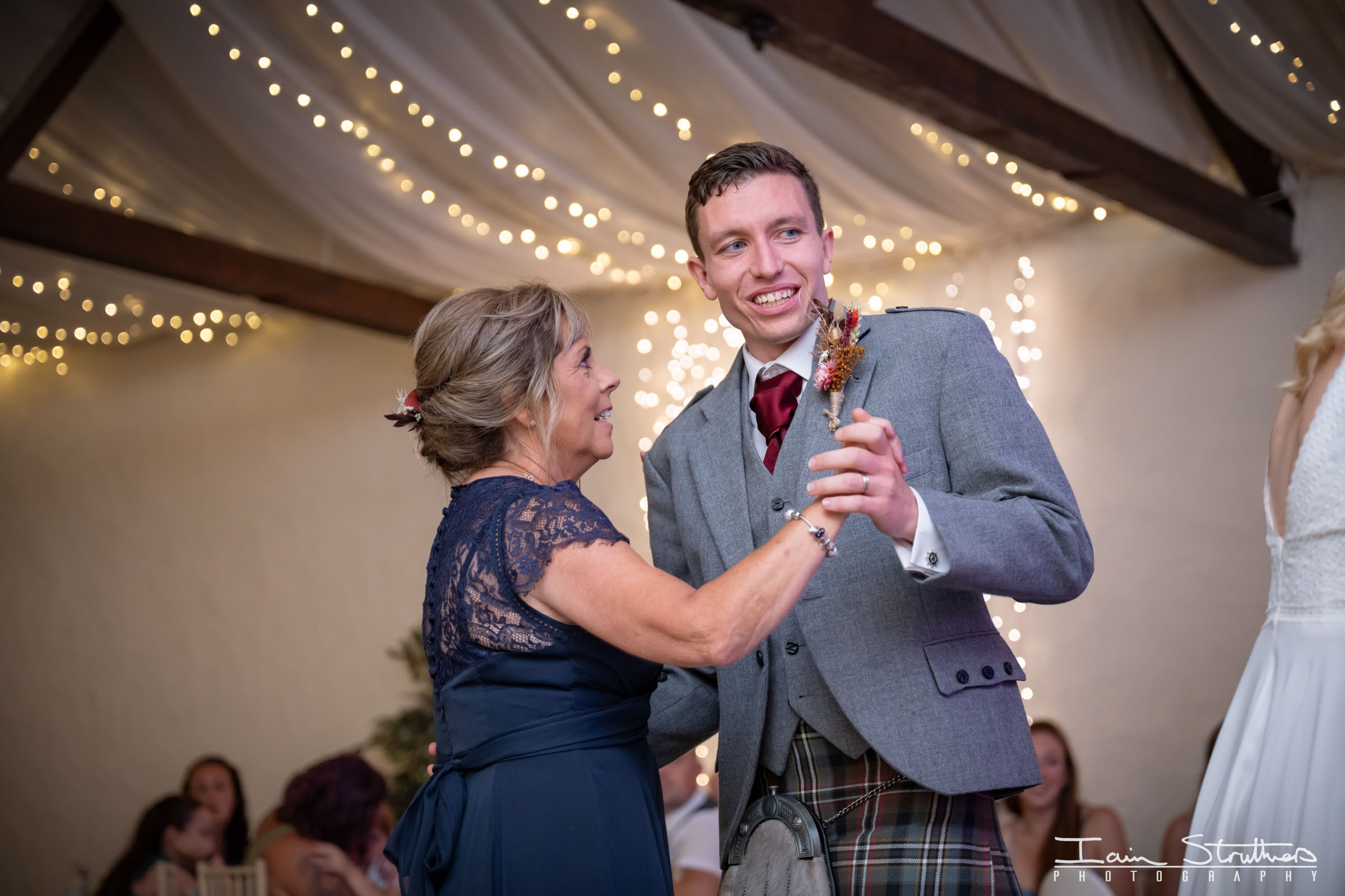 Ali & Alan wedding photograph 64