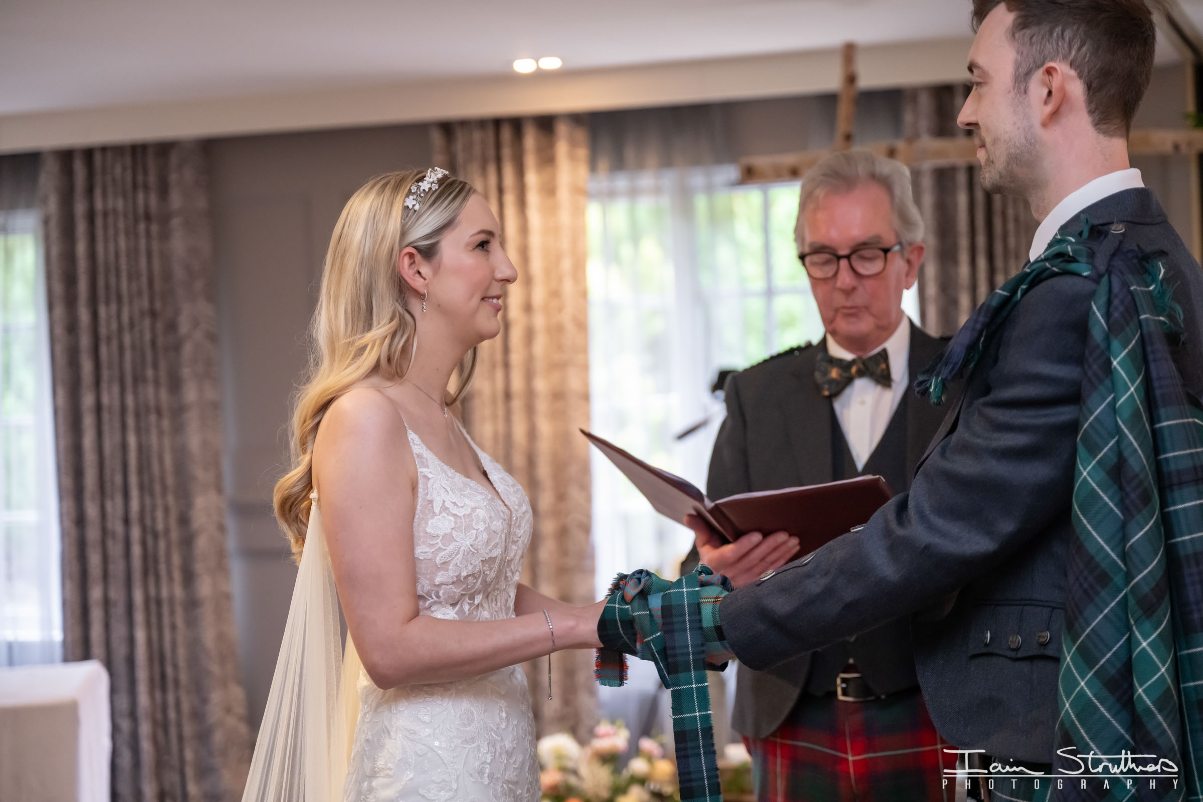 Amy & Martin wedding photograph 21