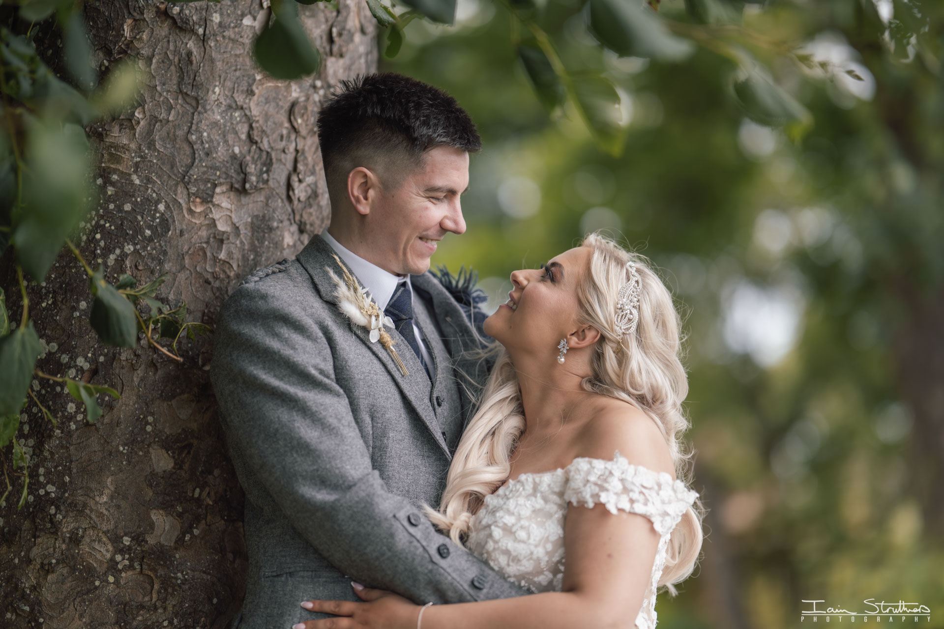 Anny & Rhys wedding photograph 28