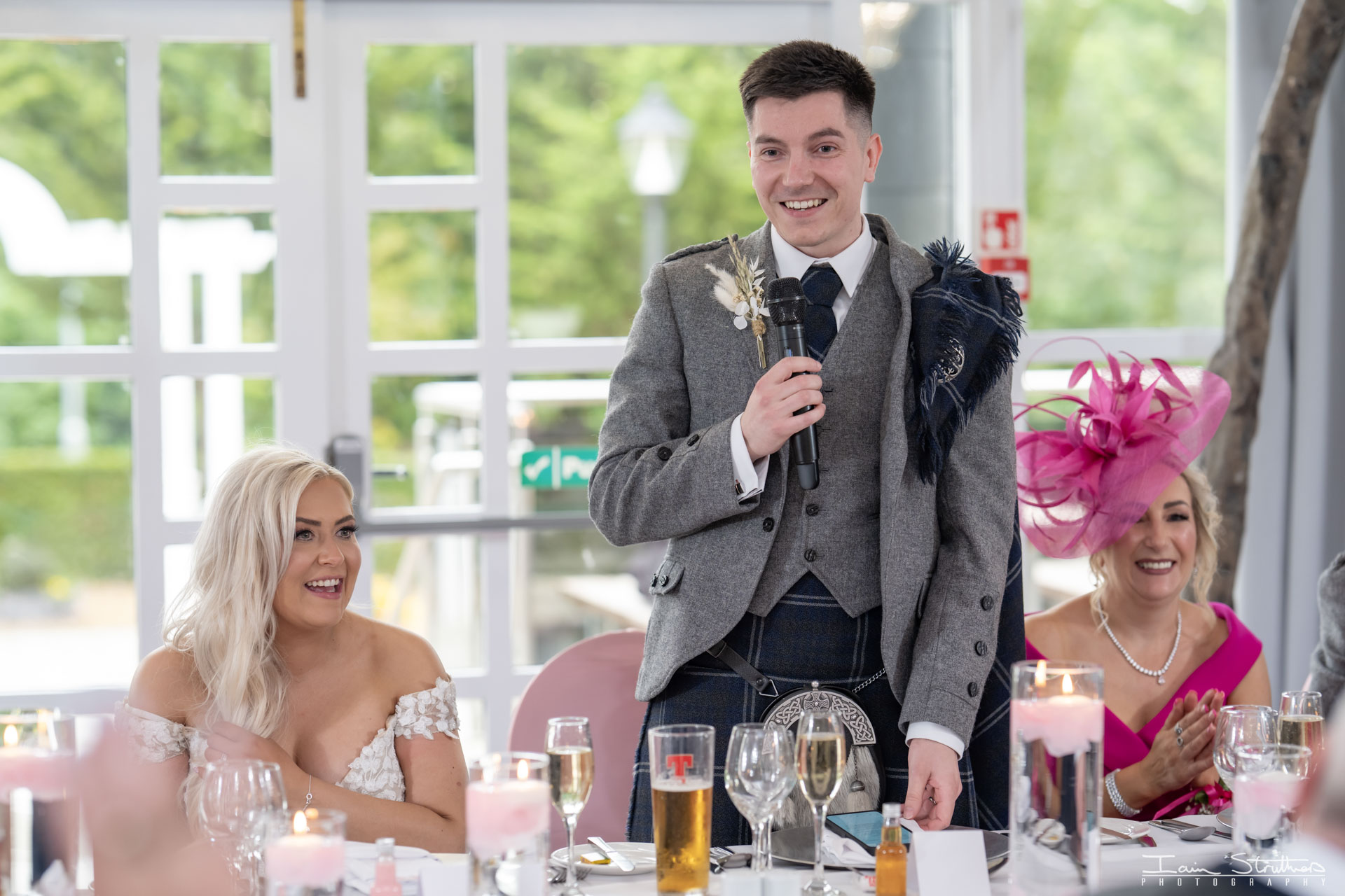 Anny & Rhys wedding photograph 33