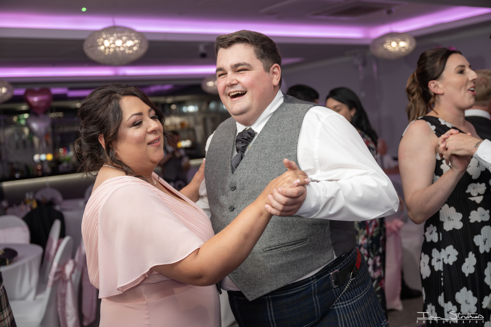 Anny & Rhys wedding photograph 44