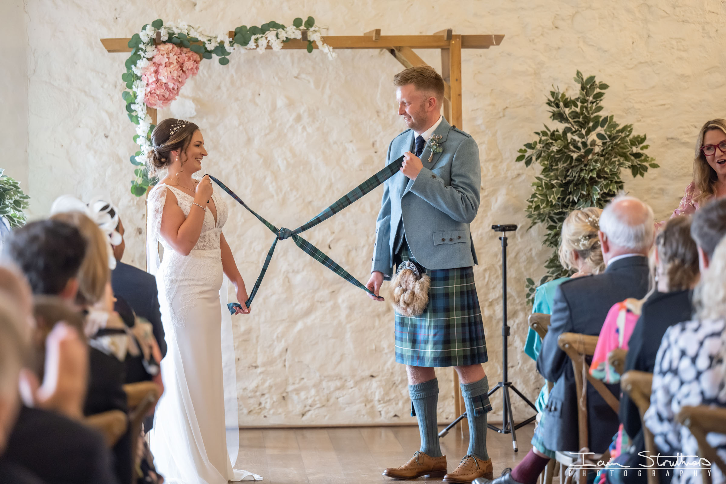 Ashlee & Tom wedding photograph 15