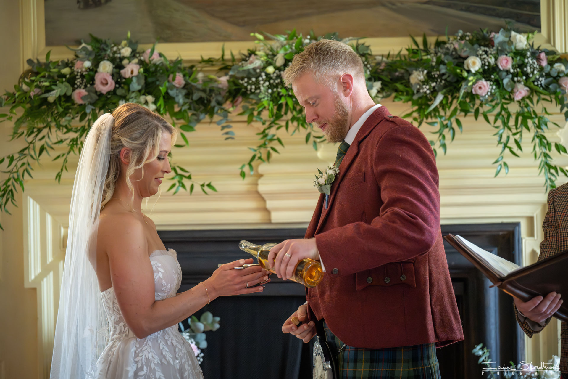 Brenna & Callum wedding photograph 22