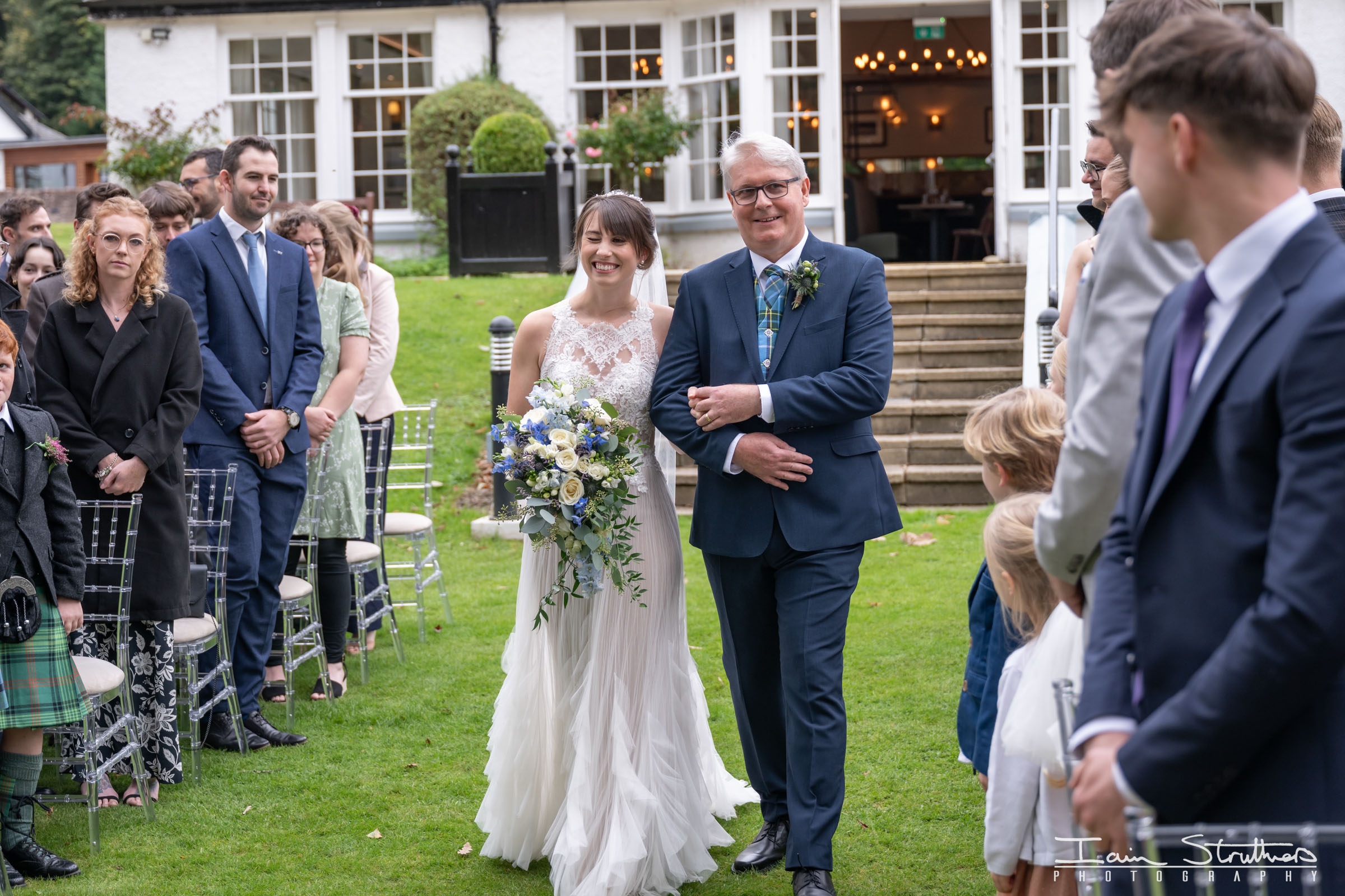 Bryony & Cameron wedding photograph 9