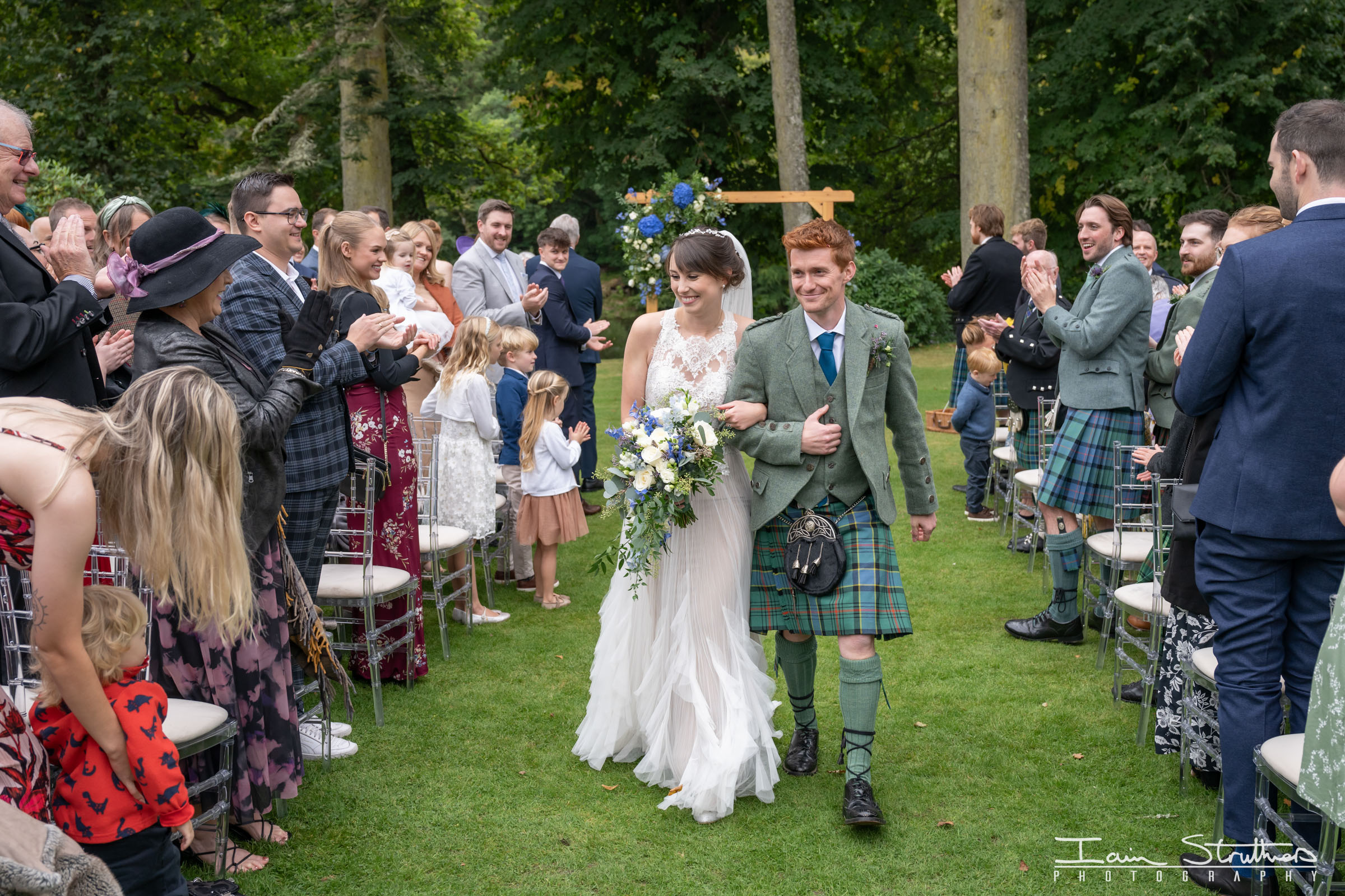 Bryony & Cameron wedding photograph 23