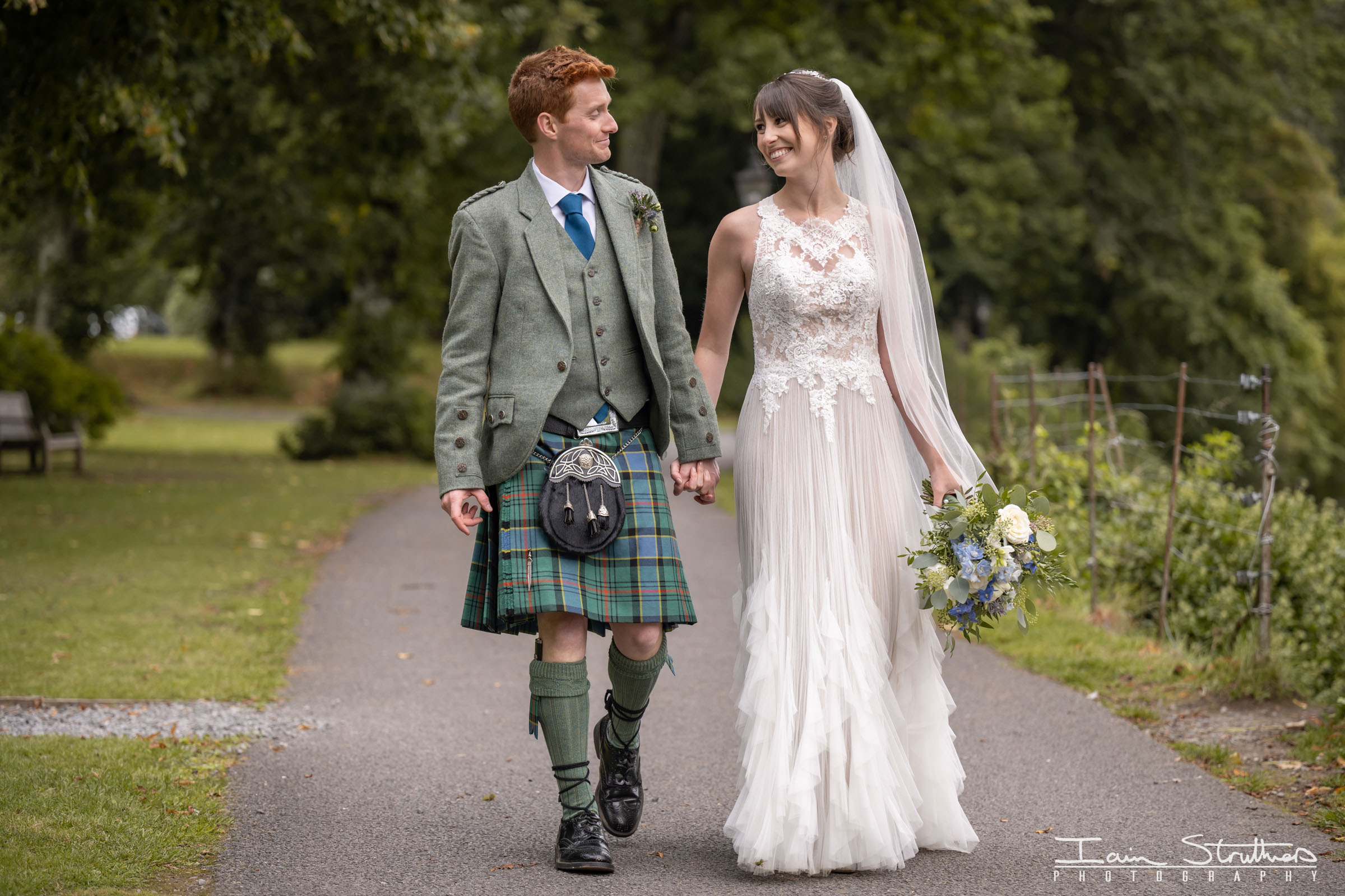 Bryony & Cameron wedding photograph 44