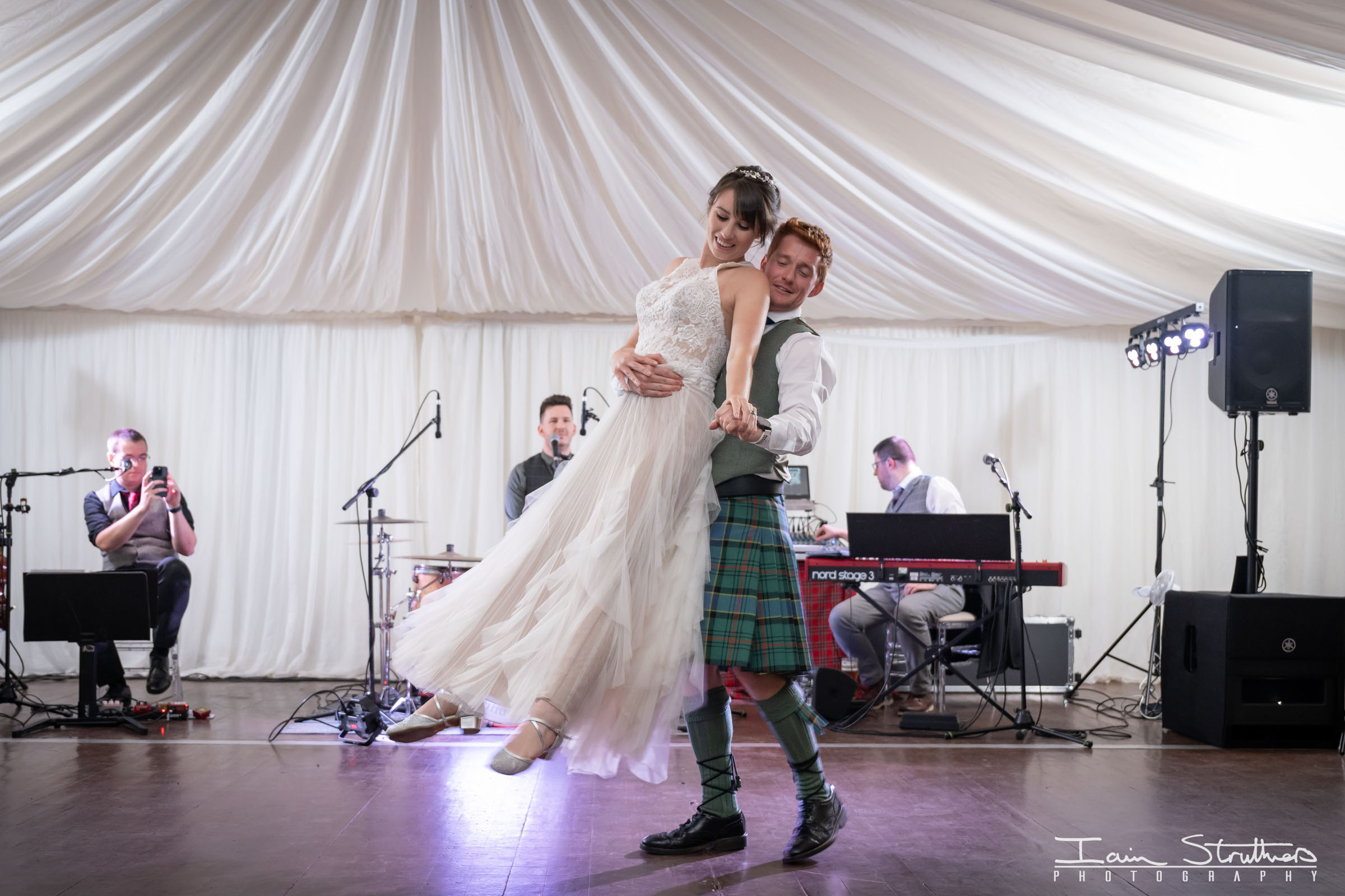 Bryony & Cameron wedding photograph 67