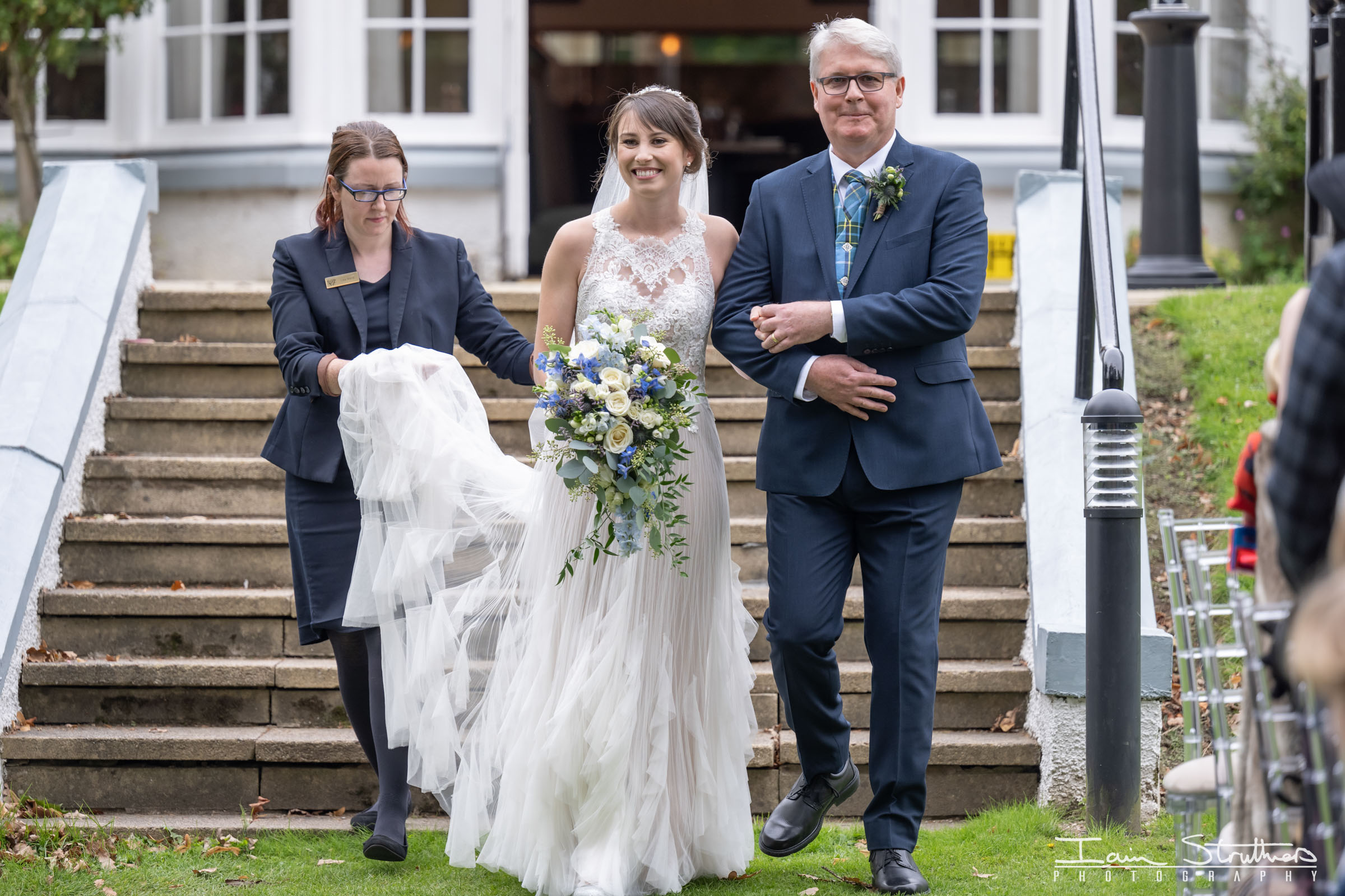 Bryony & Cameron wedding photograph 8