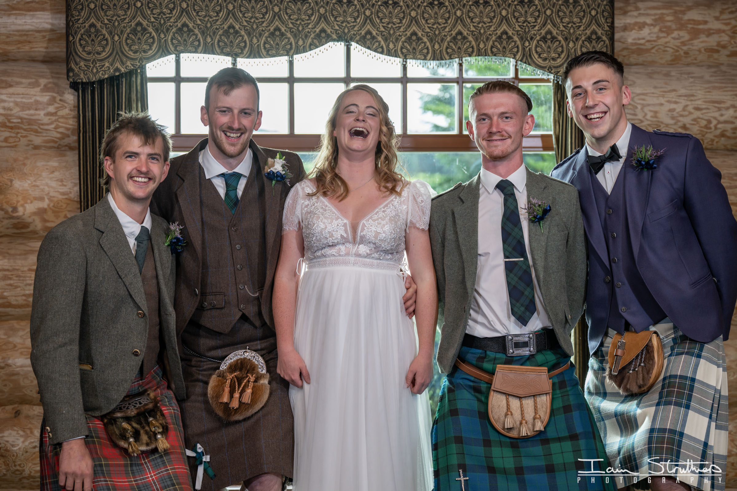 Claire & Finlay wedding photograph 15