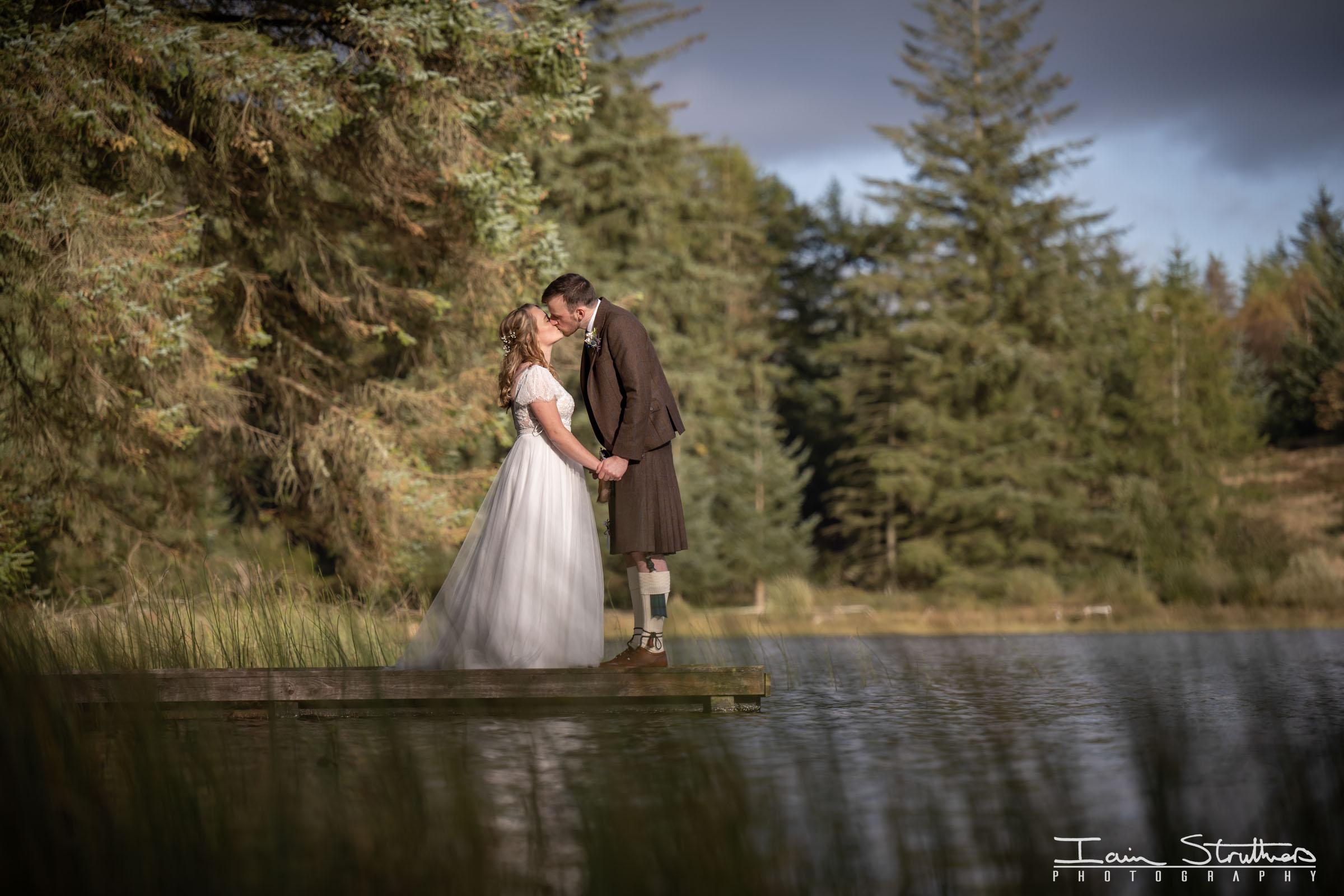 Claire & Finlay wedding photograph 21