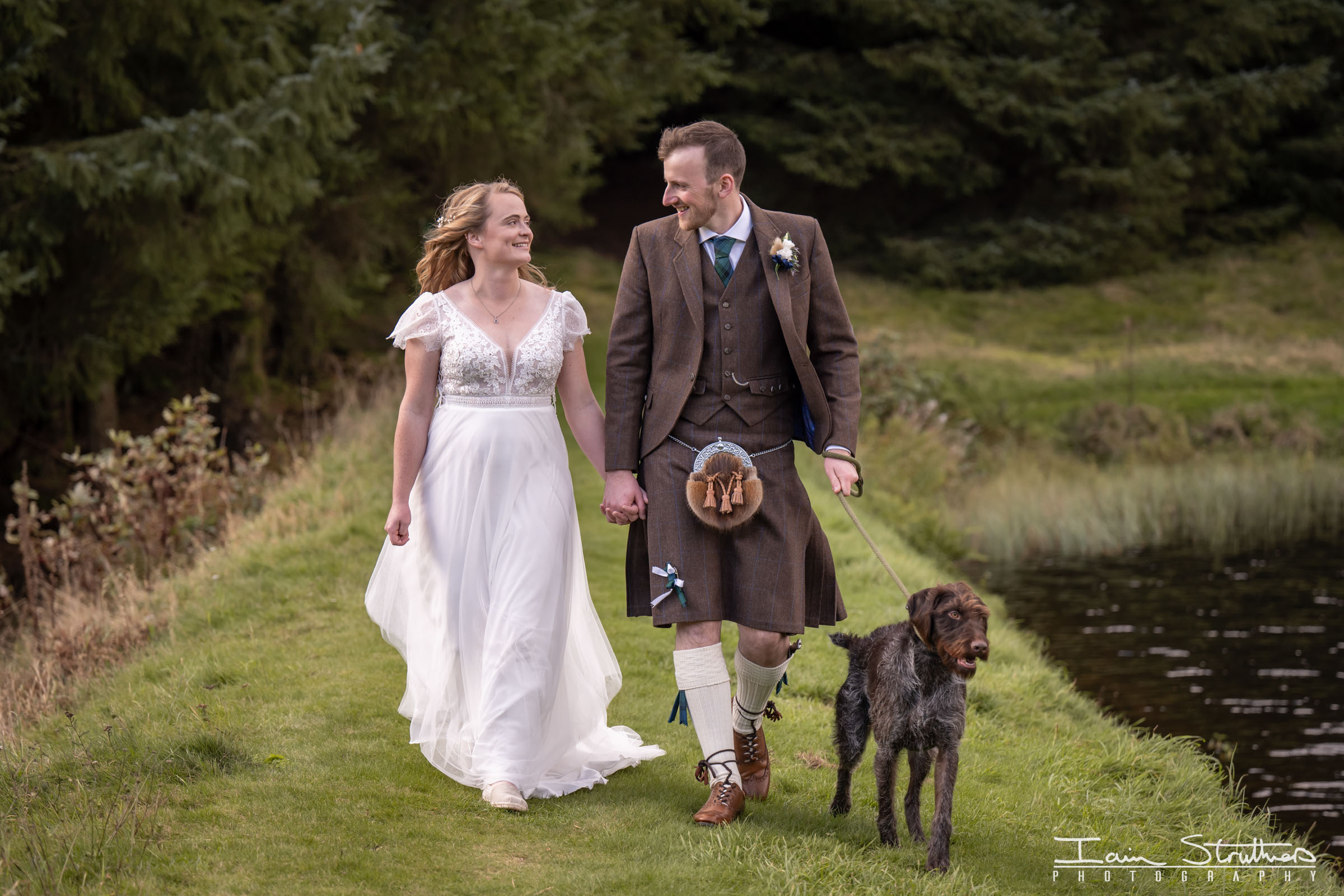 Claire & Finlay wedding photograph 31