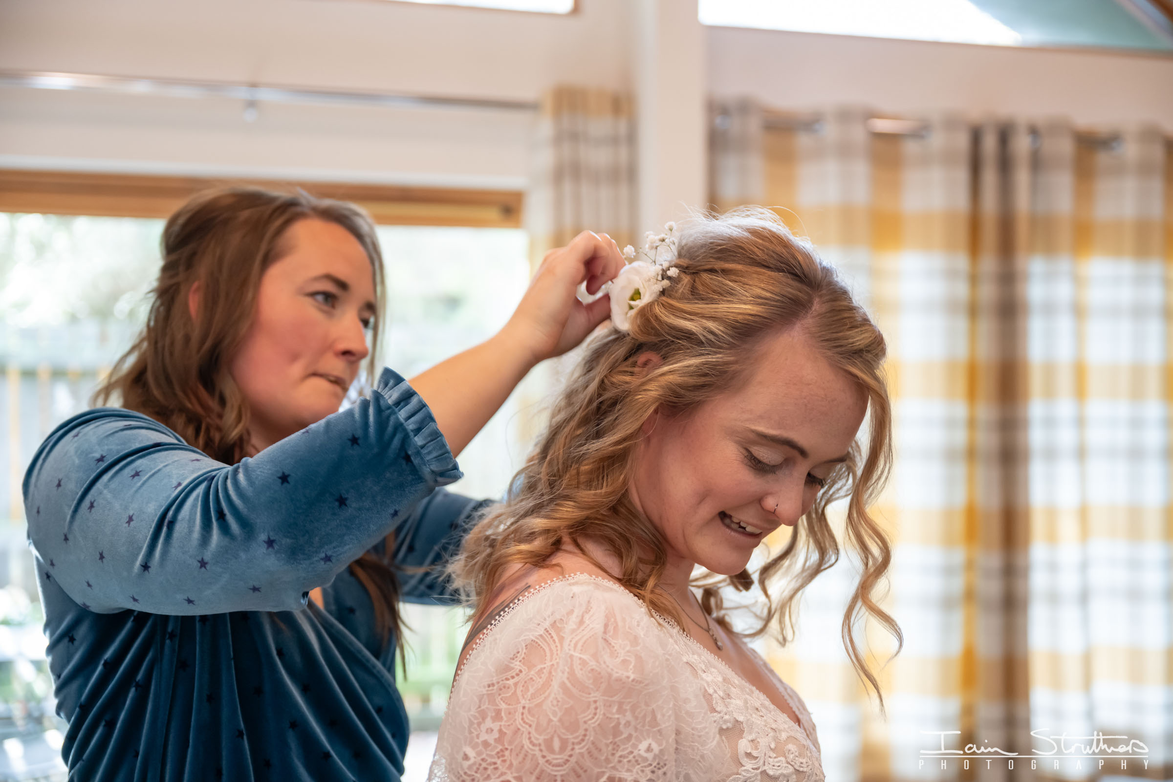 Claire & Finlay wedding photograph 3