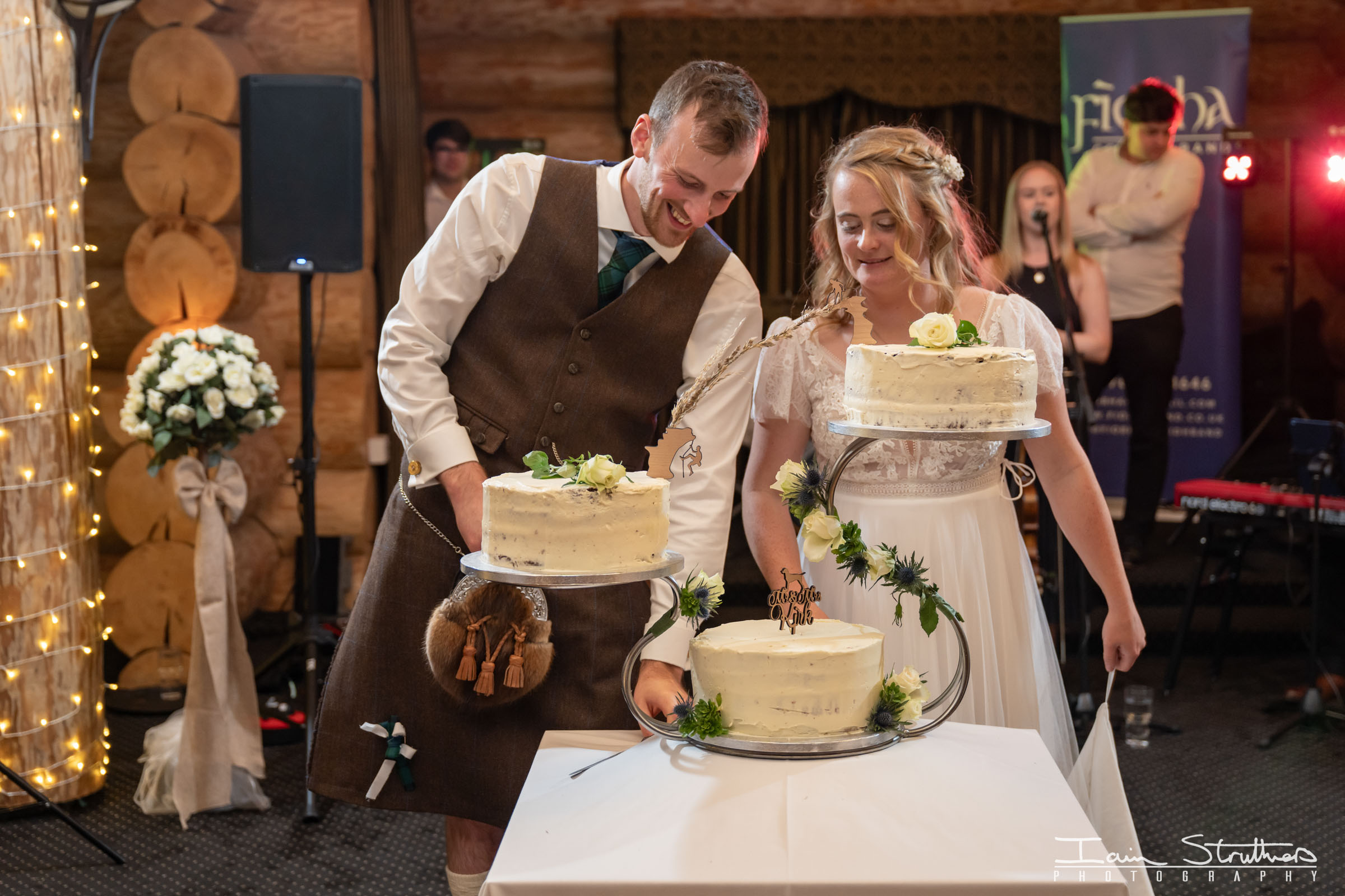Claire & Finlay wedding photograph 43