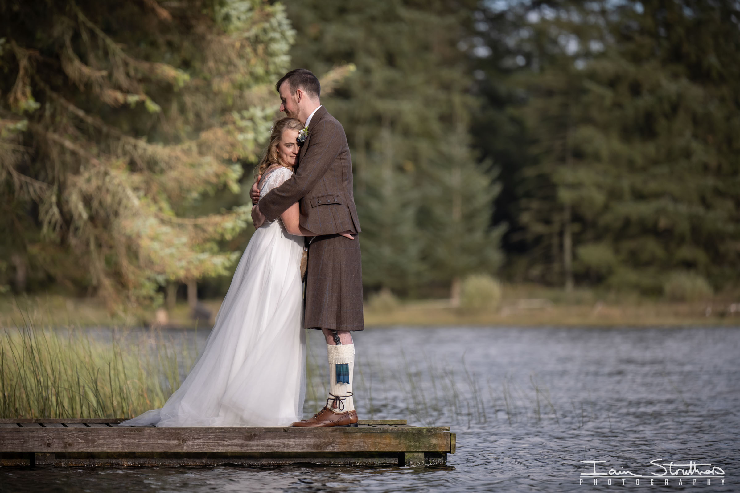 Claire & Finlay wedding photograph 79