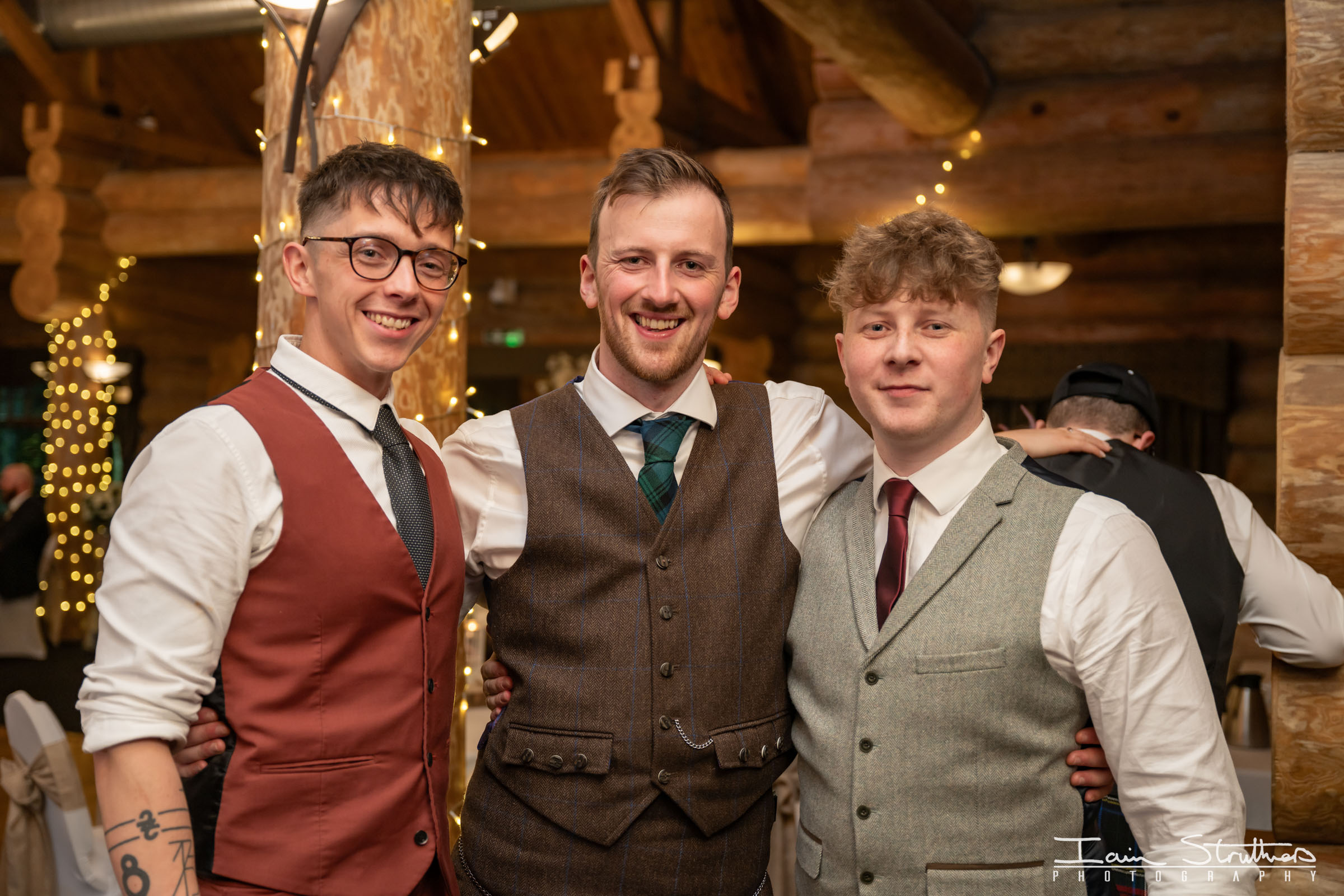 Claire & Finlay wedding photograph 99