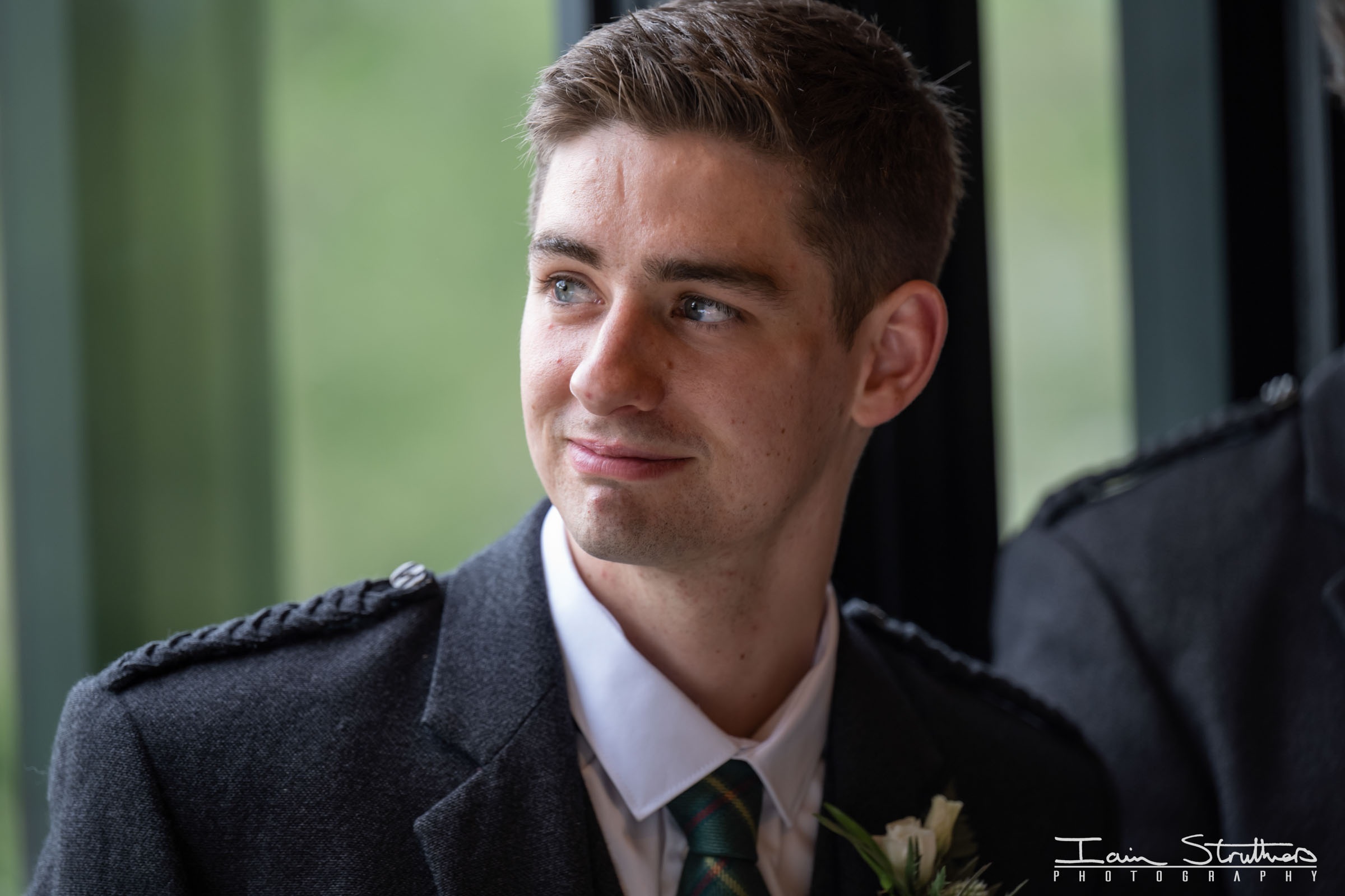 Emma & Andrew wedding photograph 12