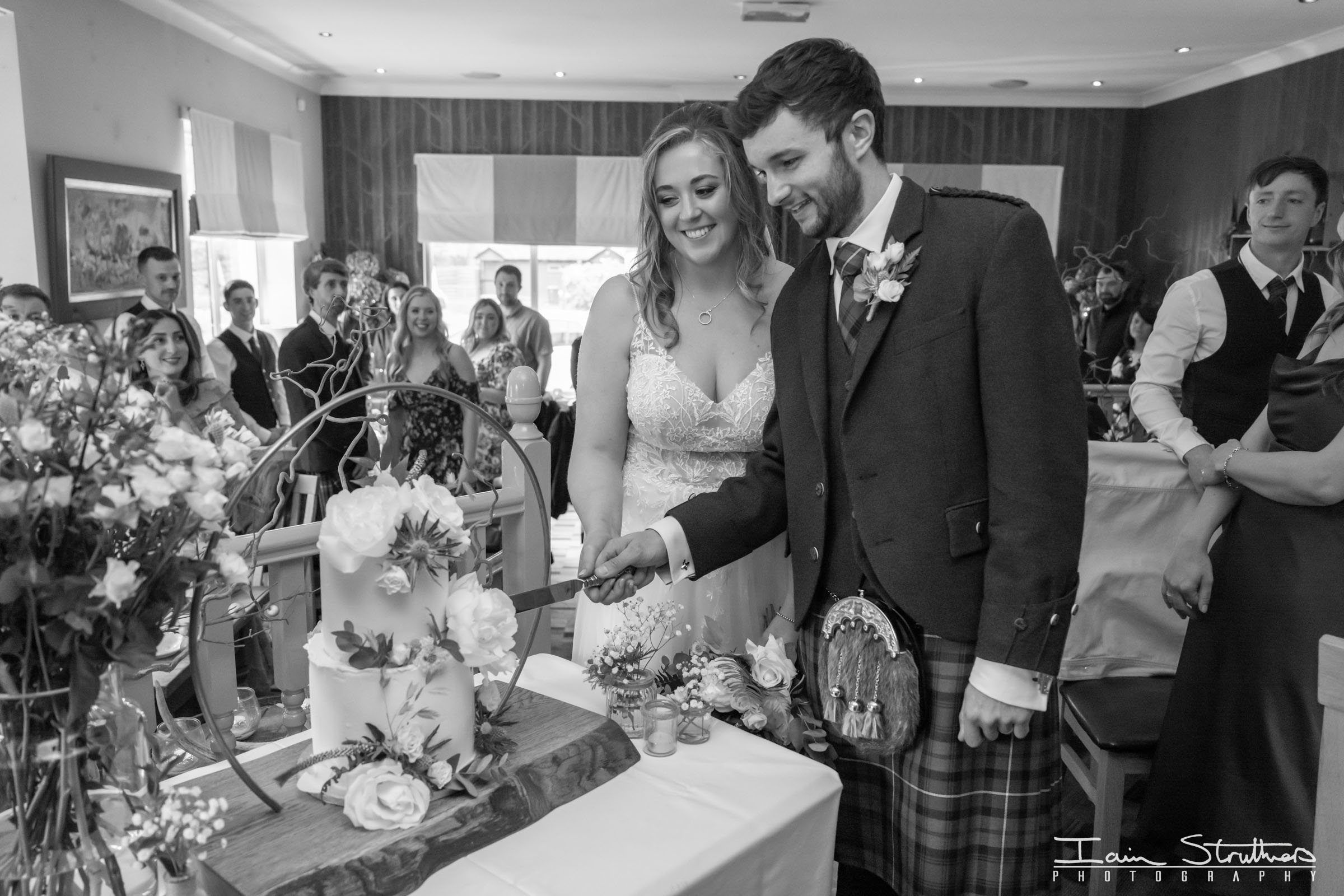 Emma & Andrew wedding photograph 35