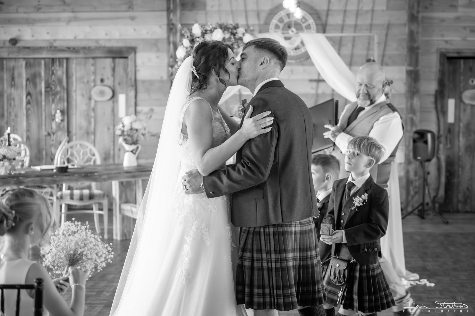 Emma & Jimmy wedding photograph 12