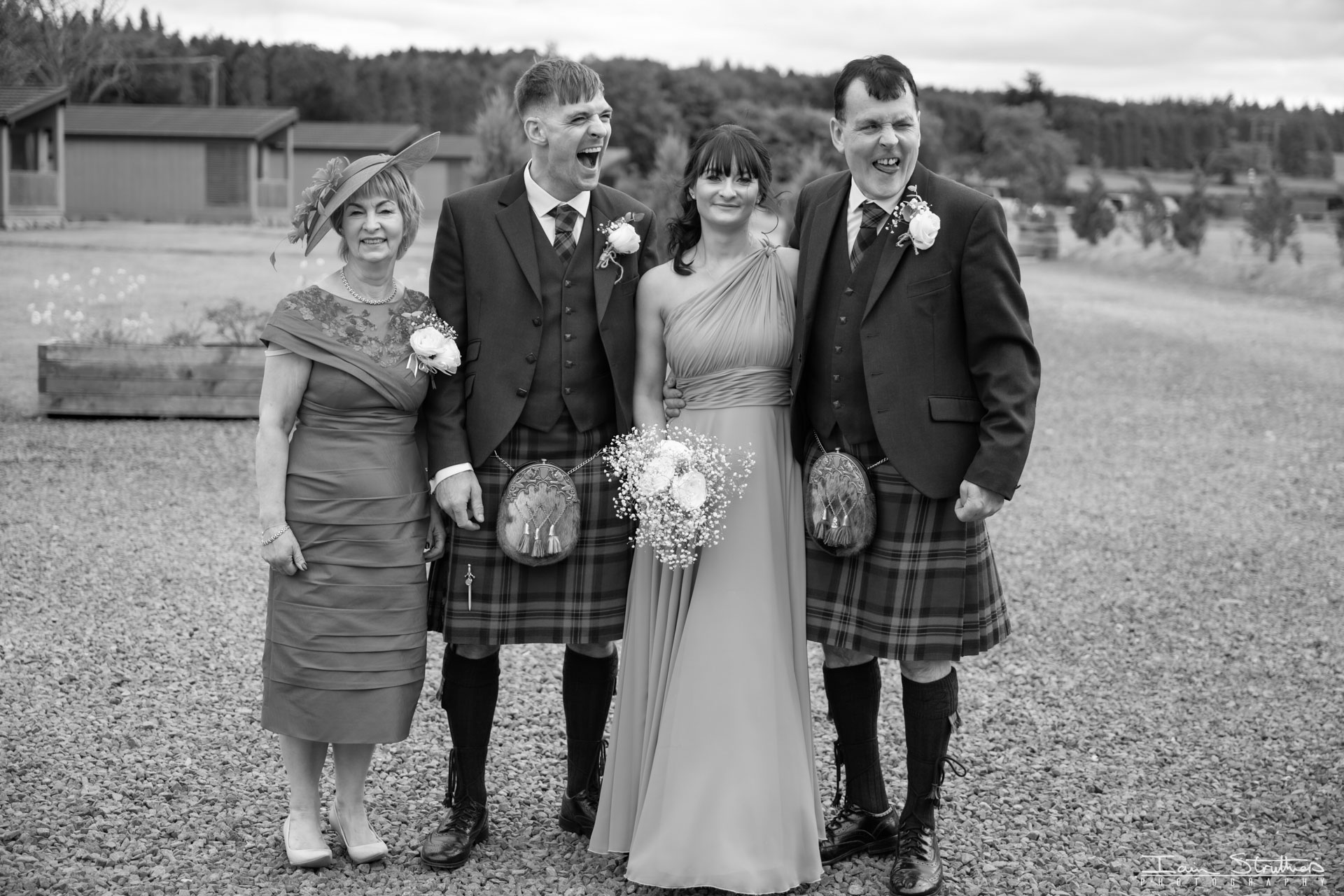 Emma & Jimmy wedding photograph 28