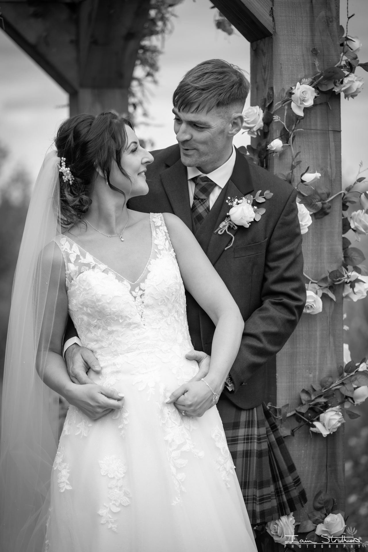 Emma & Jimmy wedding photograph 33