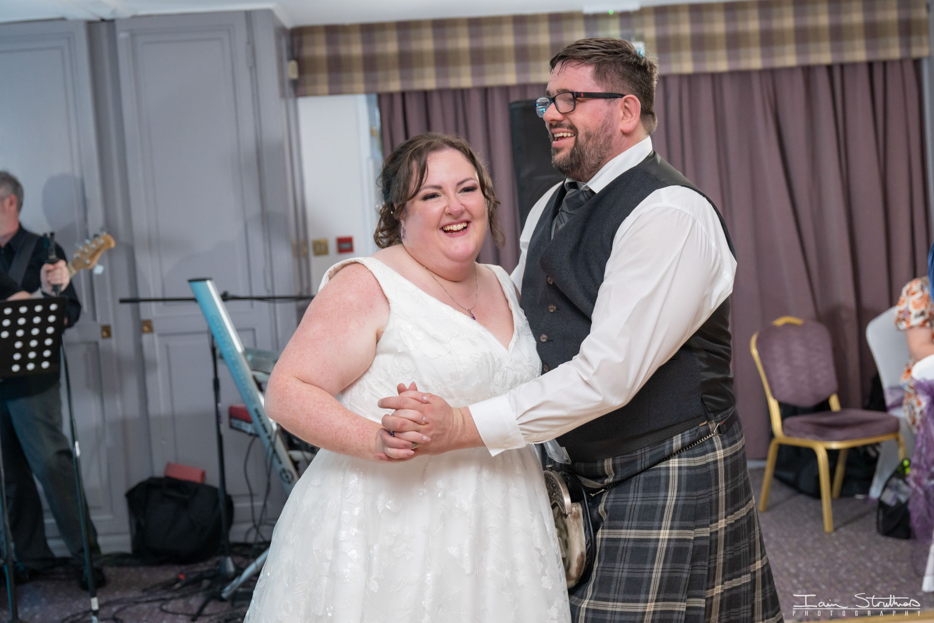 Karen & Andy wedding photograph 54