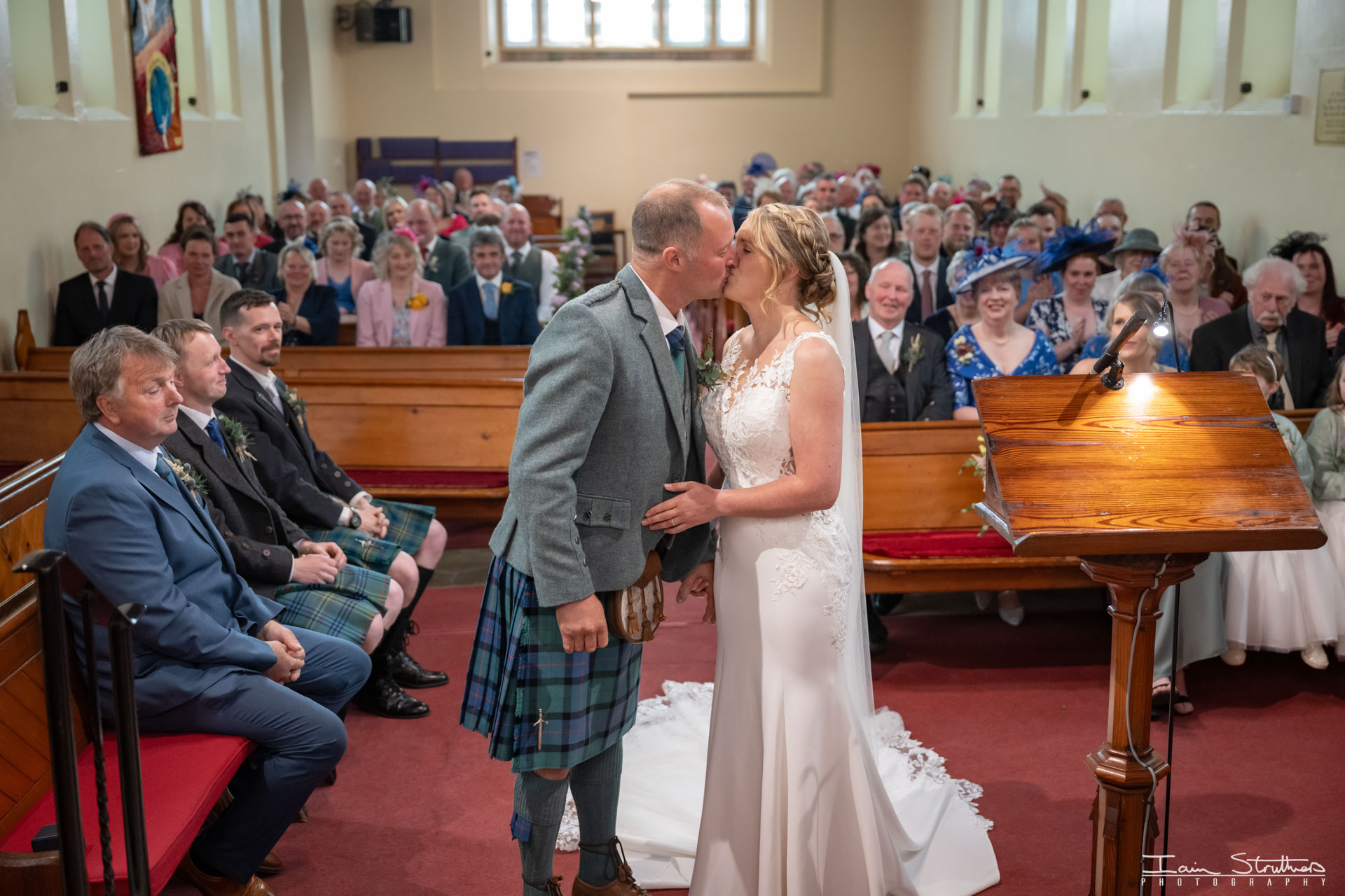 Kayley & Nick wedding photograph 23