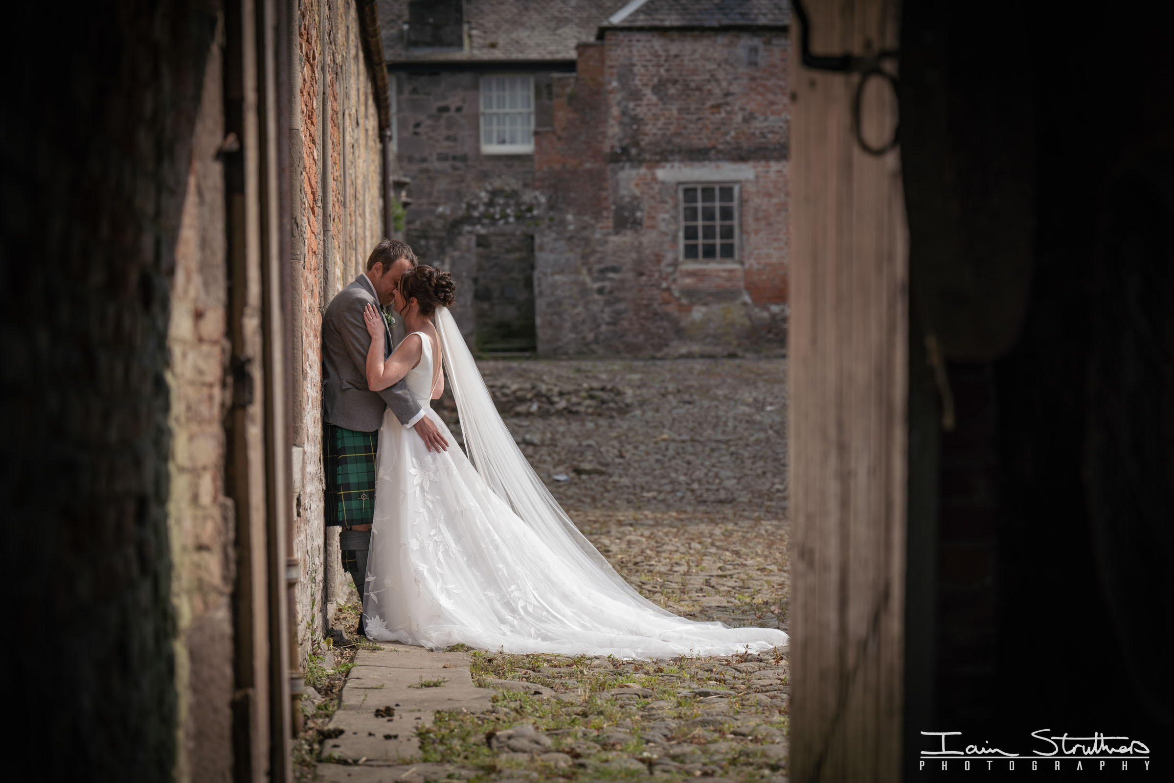 Louise & Andrew wedding photograph 36