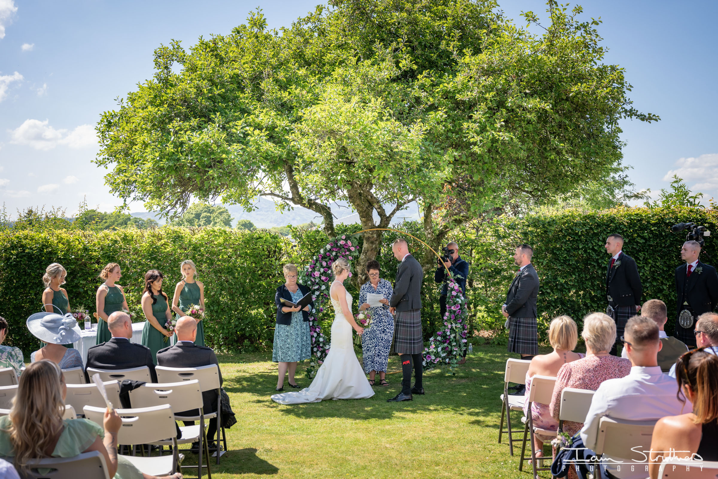 Lauren & Gavin wedding photograph 13
