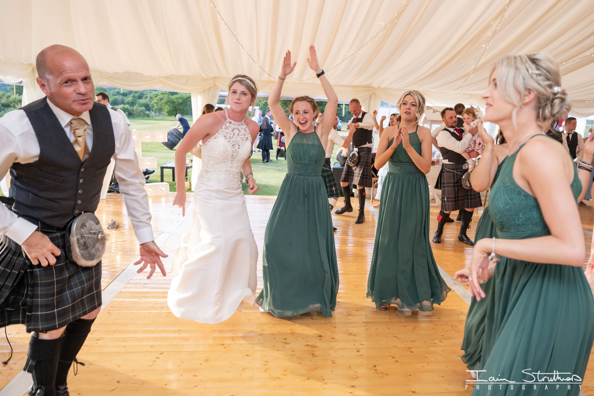 Lauren & Gavin wedding photograph 50