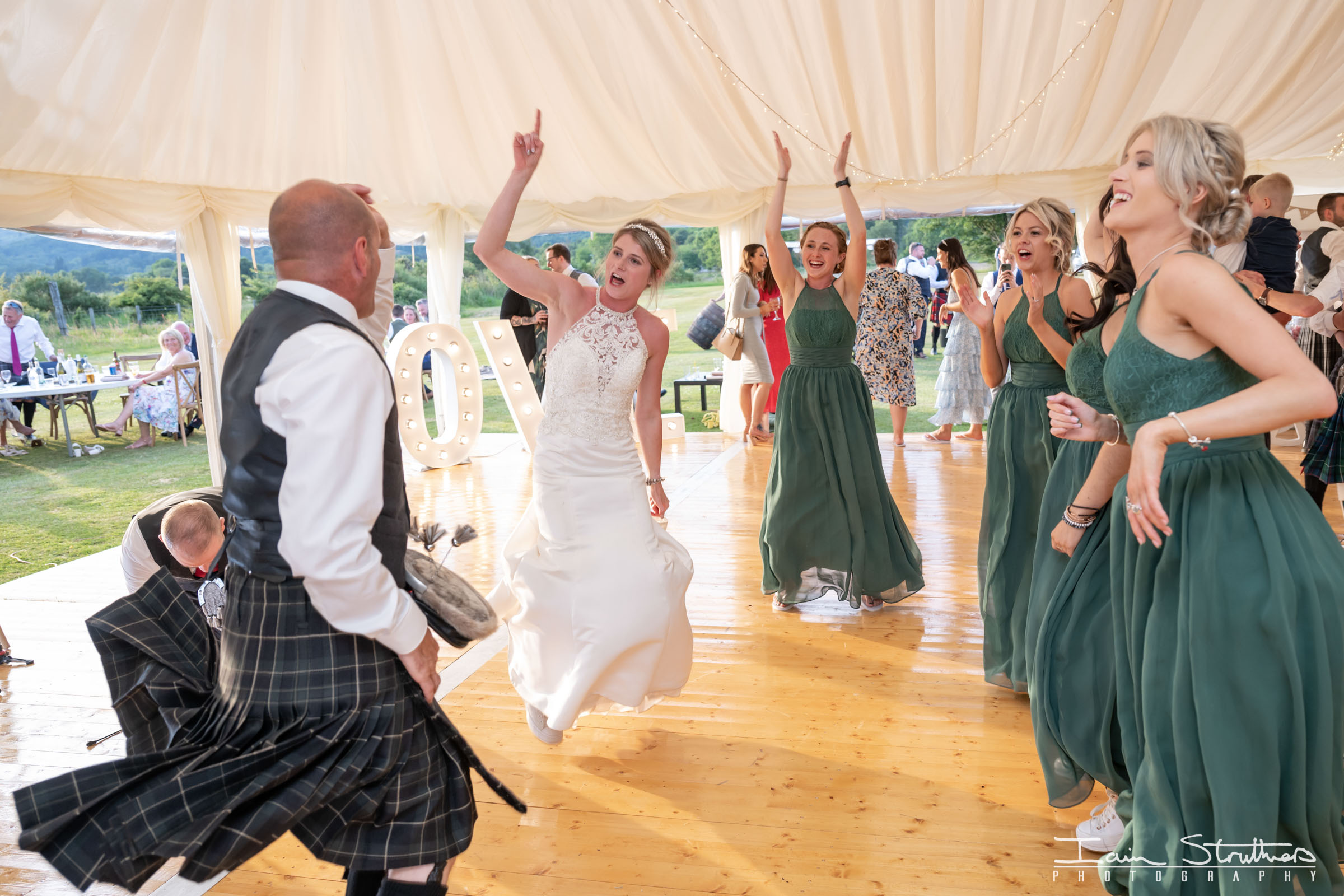 Lauren & Gavin wedding photograph 51