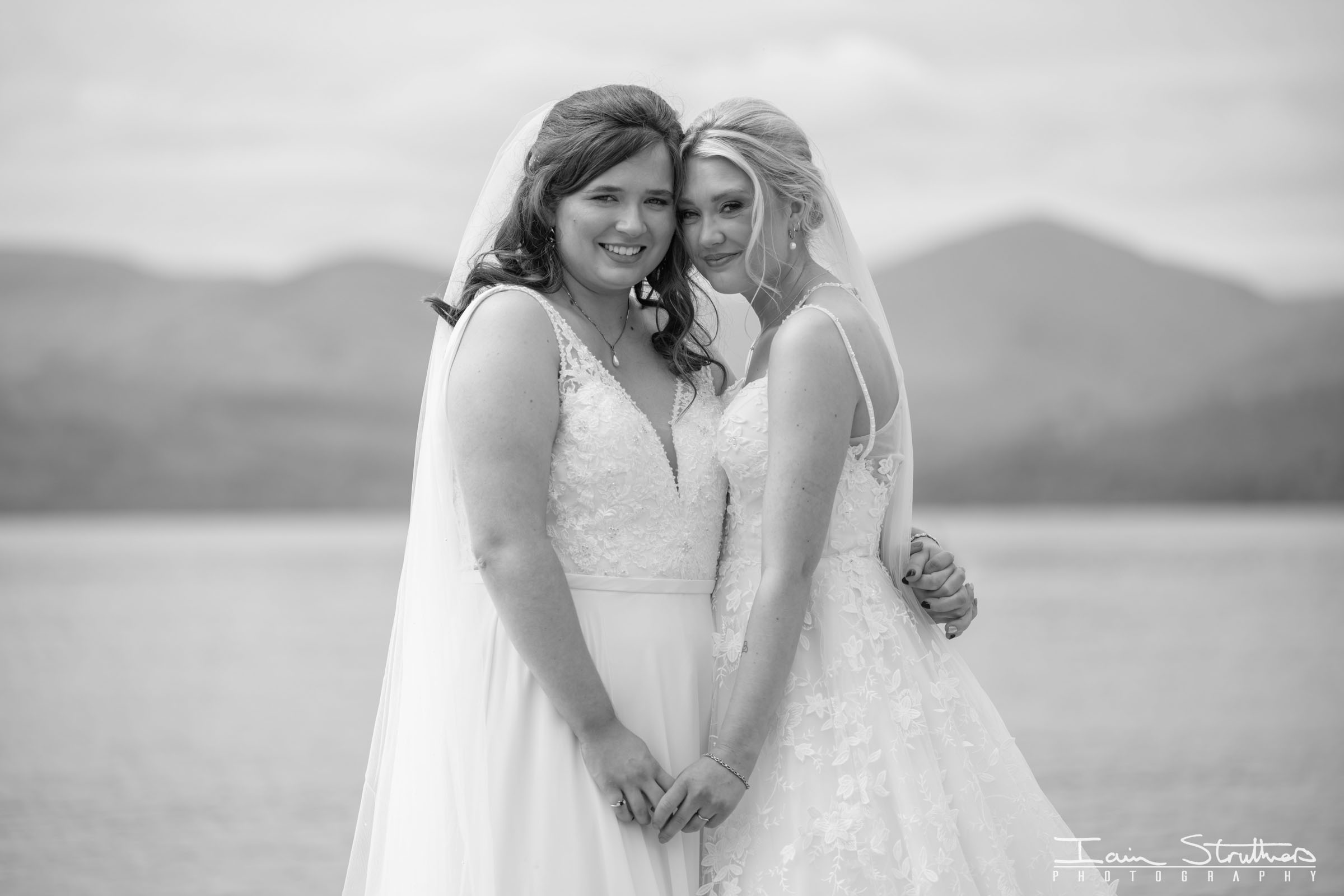 Laura & Lauren wedding photograph 20