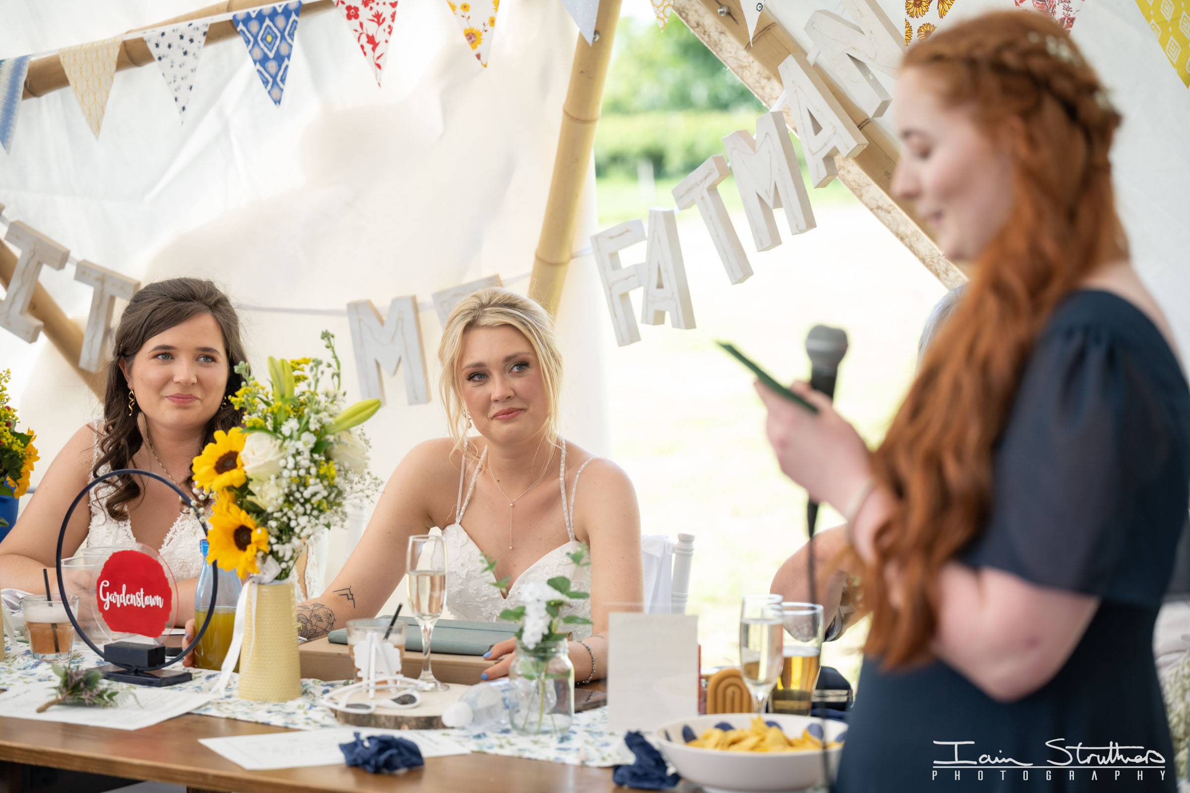 Laura & Lauren wedding photograph 39