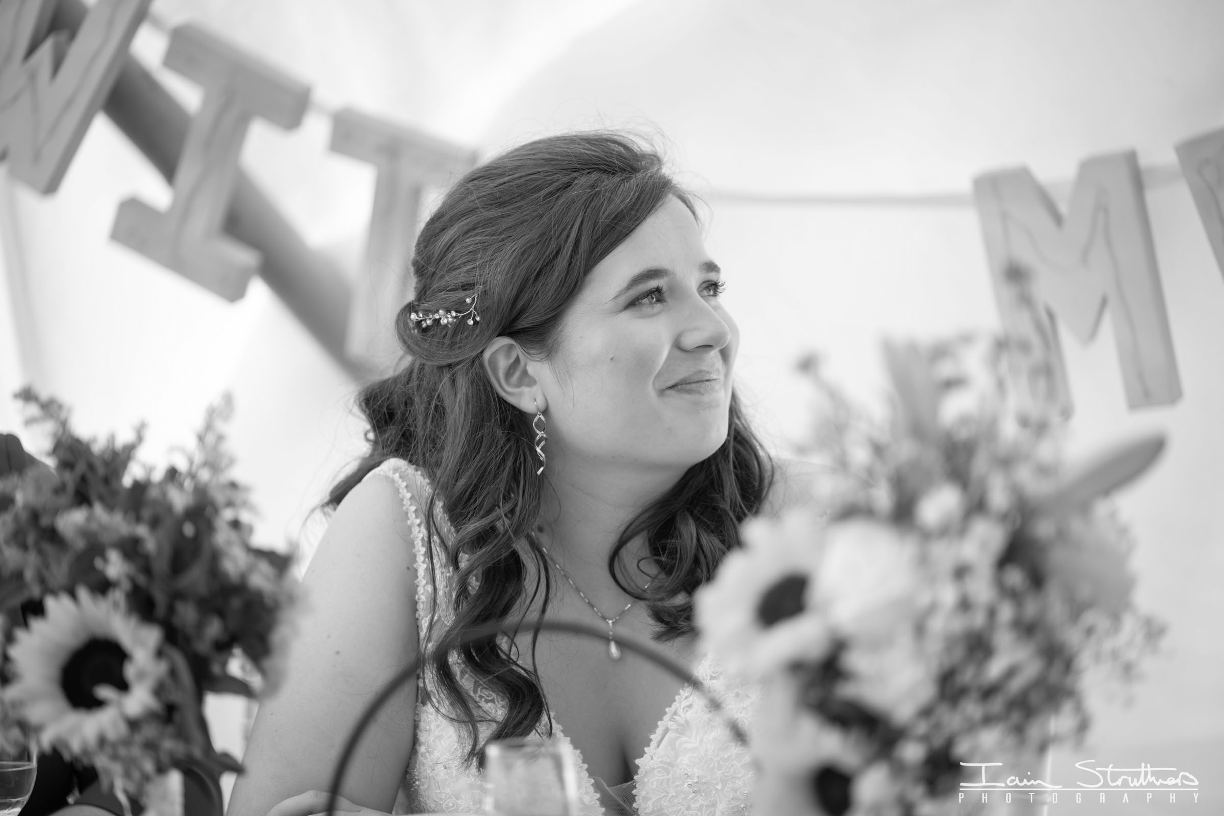 Laura & Lauren wedding photograph 46