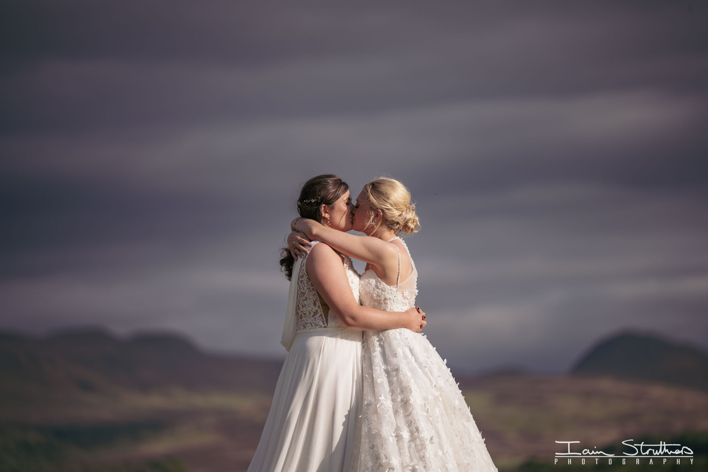 Laura & Lauren wedding photograph 53
