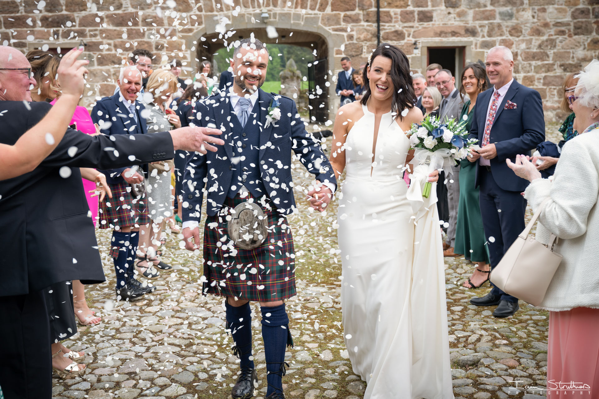 Laura & Neil wedding photograph 22