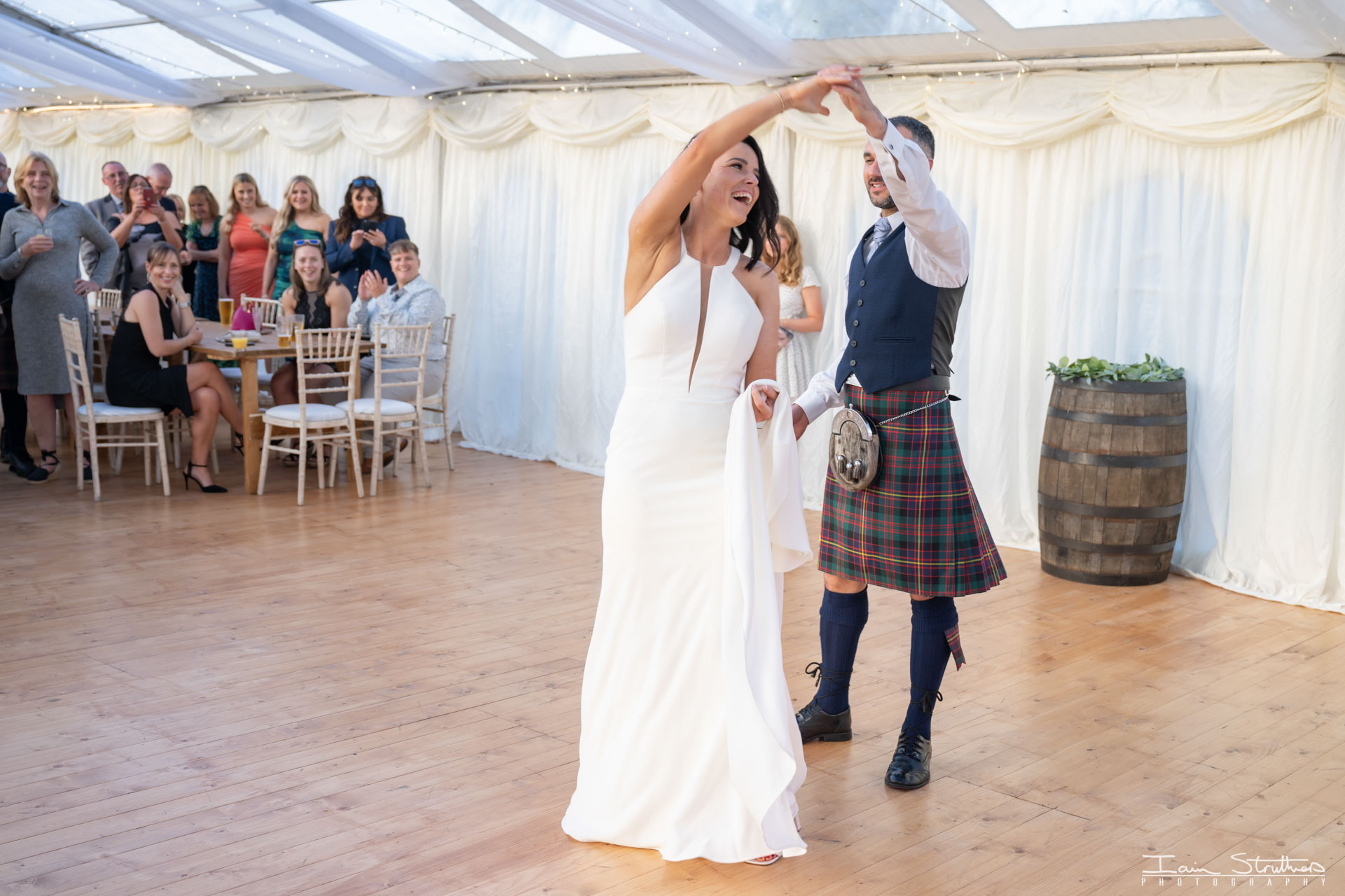 Laura & Neil wedding photograph 50