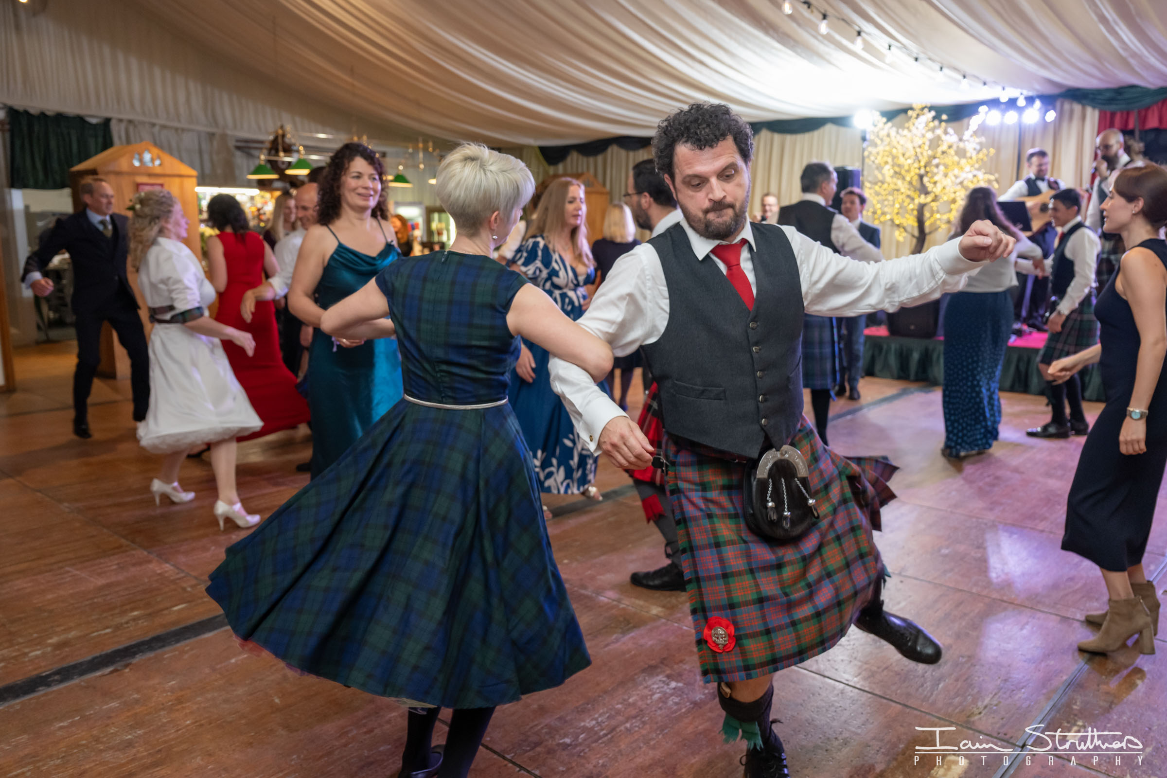 Miriam & Ruaraidh wedding photograph 106