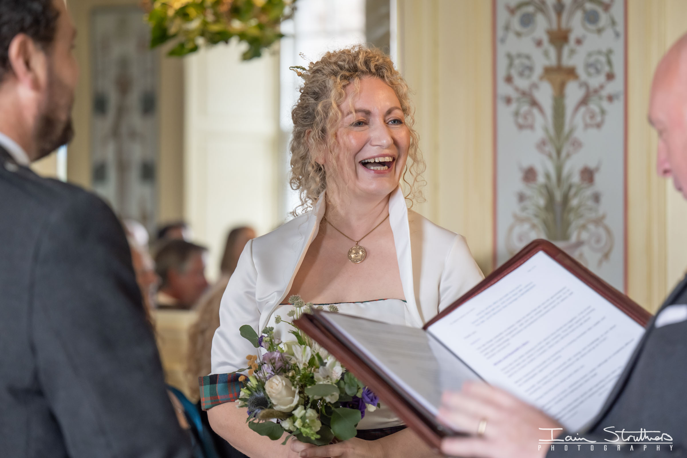 Miriam & Ruaraidh wedding photograph 22