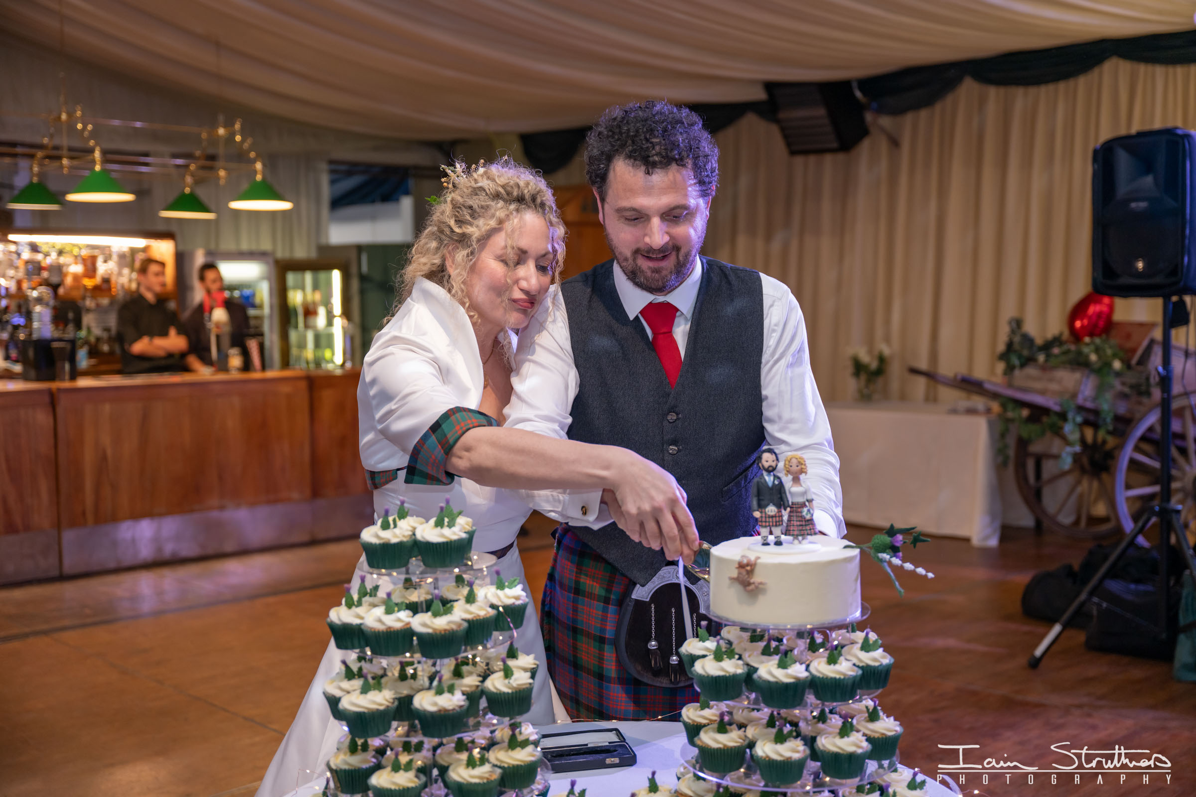 Miriam & Ruaraidh wedding photograph 86