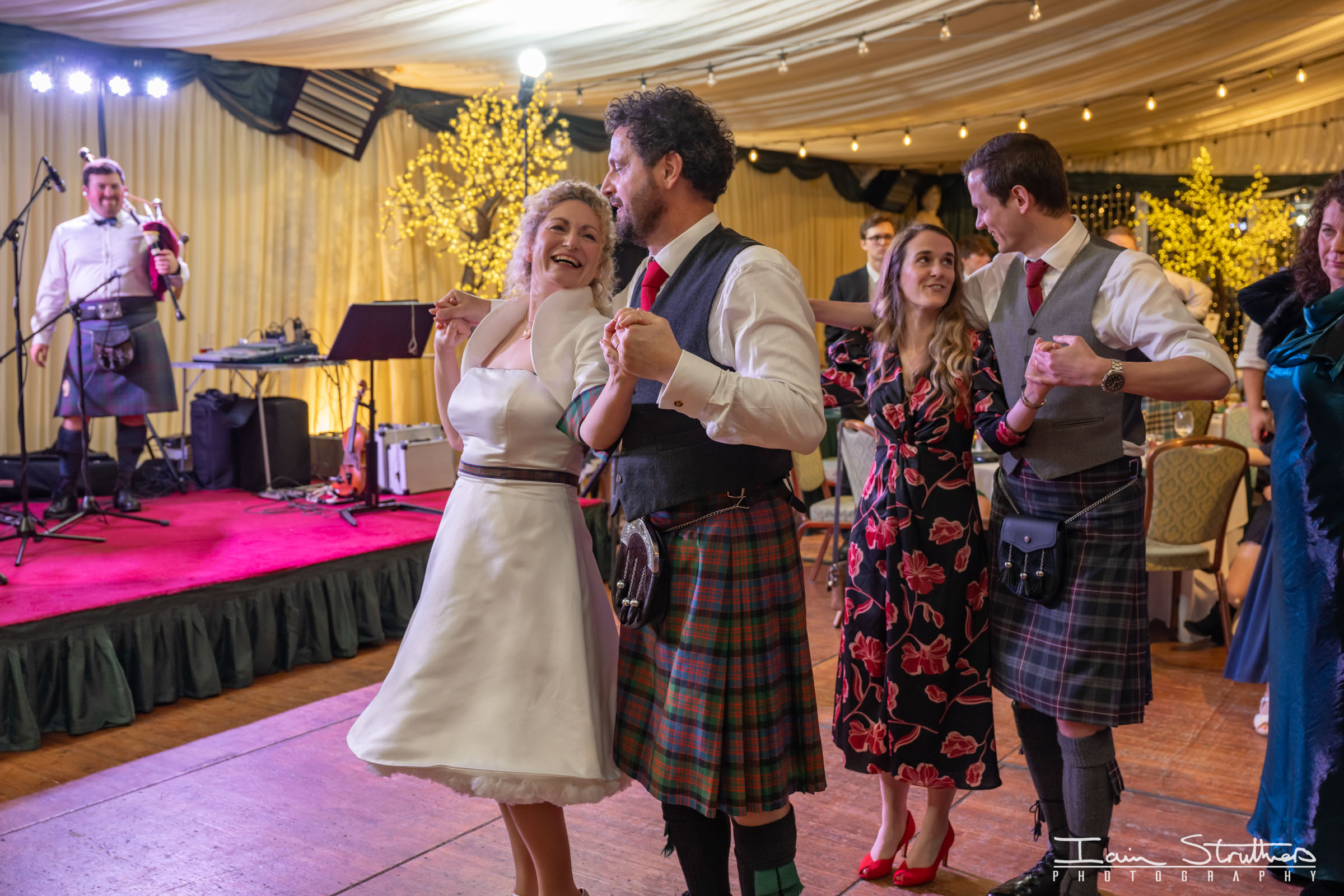 Miriam & Ruaraidh wedding photograph 93