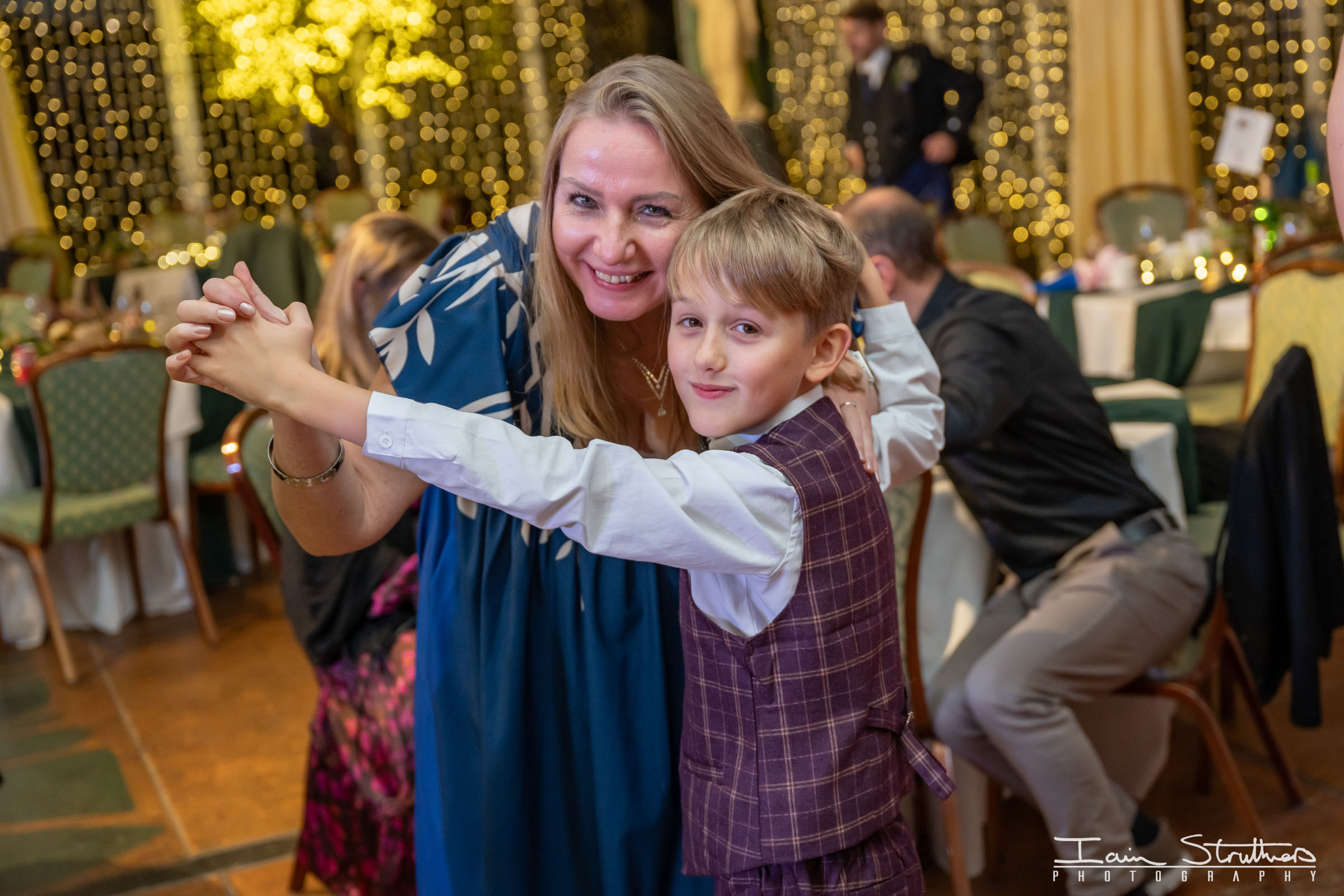 Miriam & Ruaraidh wedding photograph 96