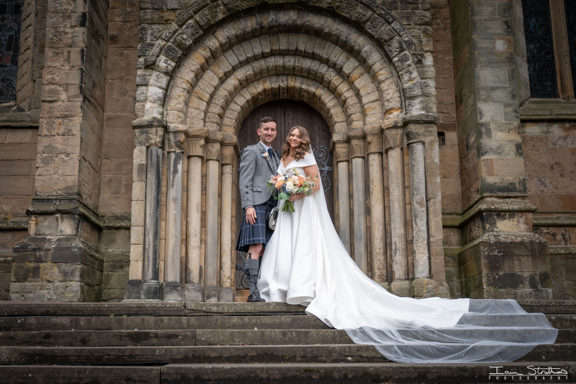 Allana & Paul wedding photograph 33