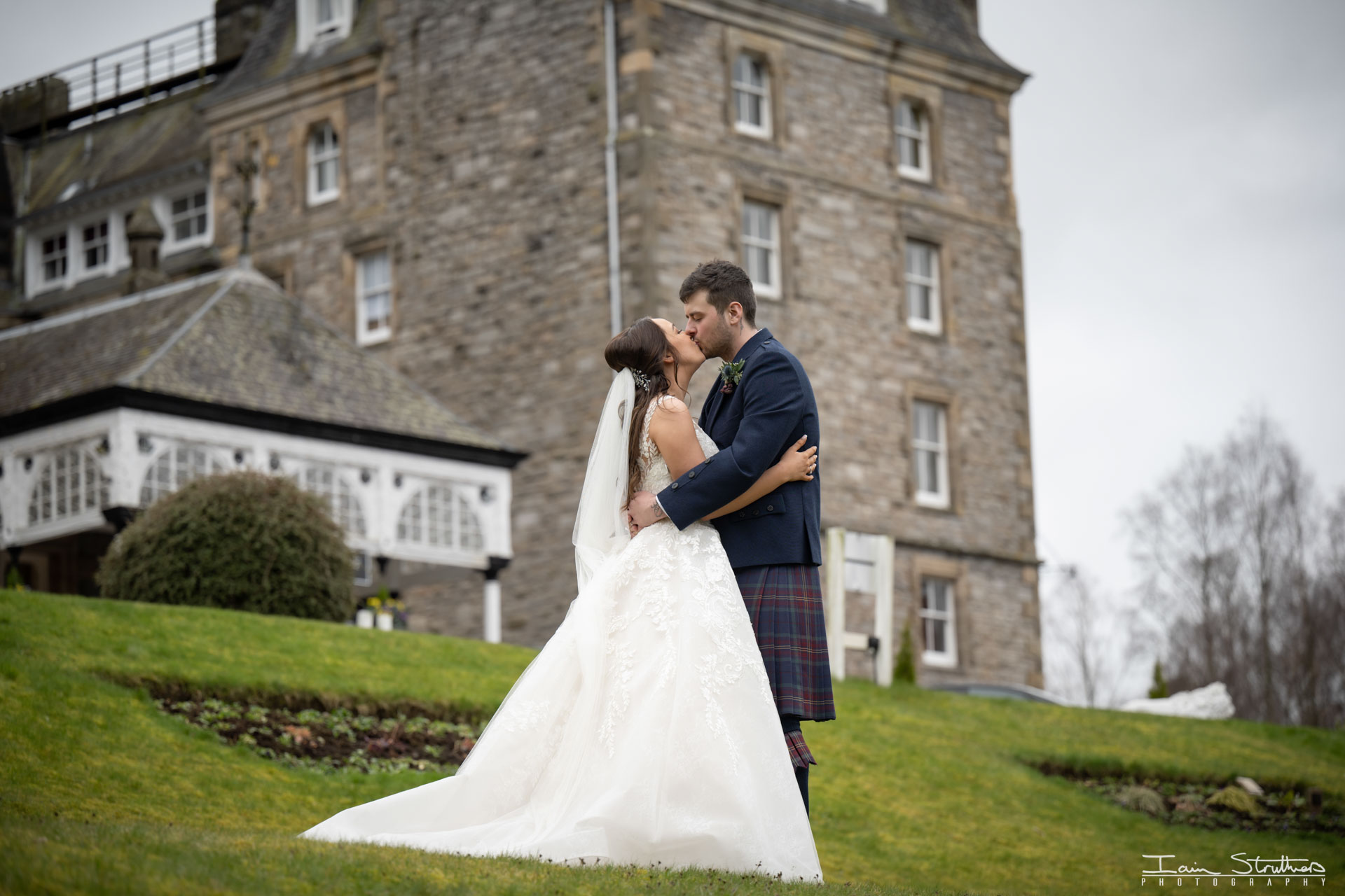 Rachel & Max wedding photograph 25