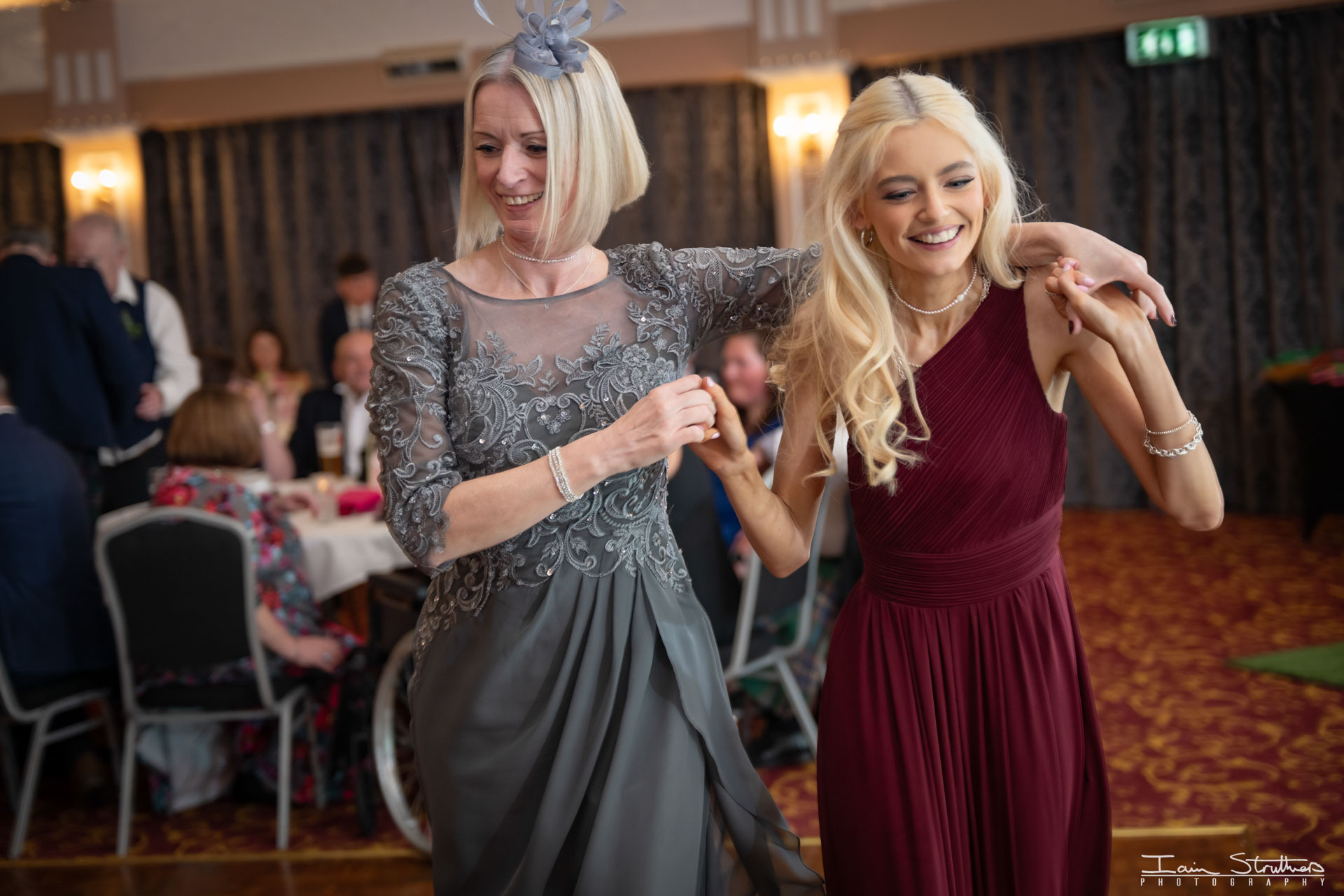 Rachel & Max wedding photograph 63