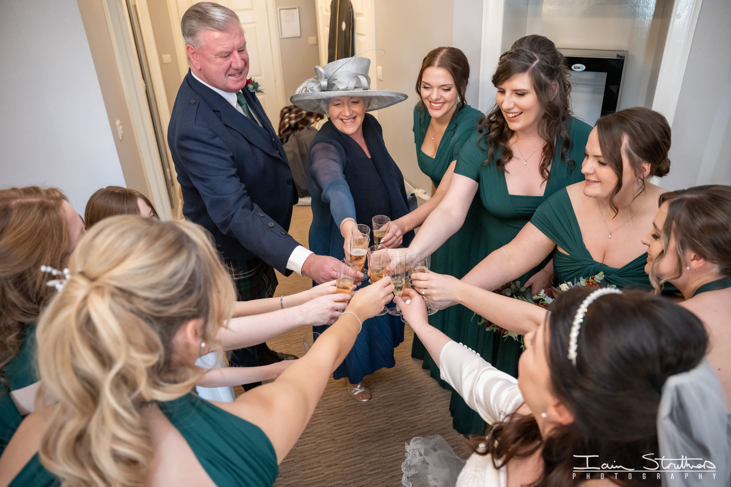 Robyn & Daniel wedding photograph 13