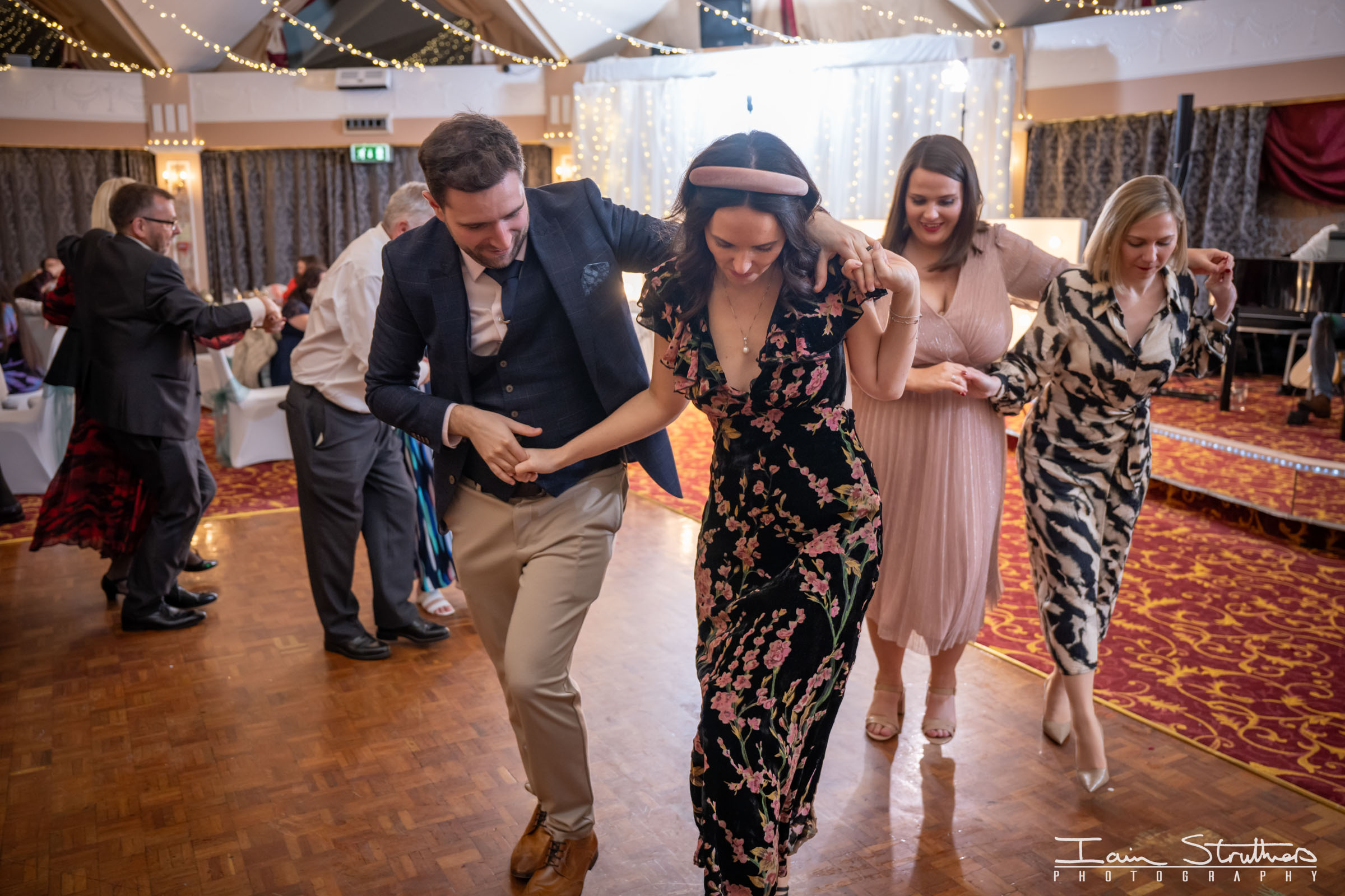 Robyn & Daniel wedding photograph 70