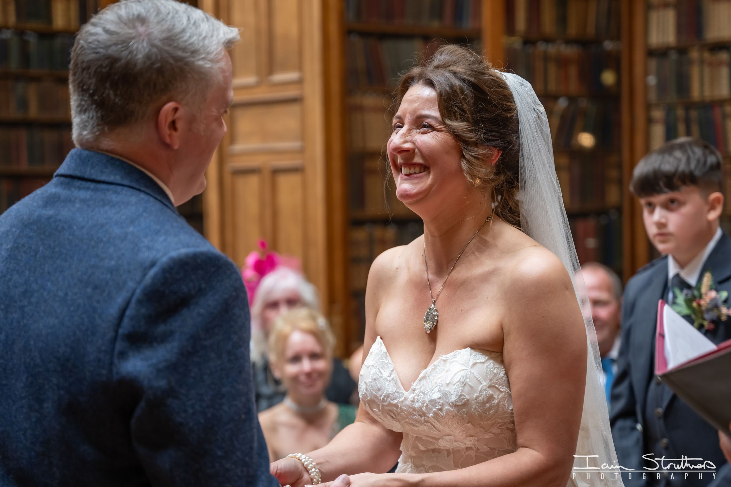Rona & Ross wedding photograph 22
