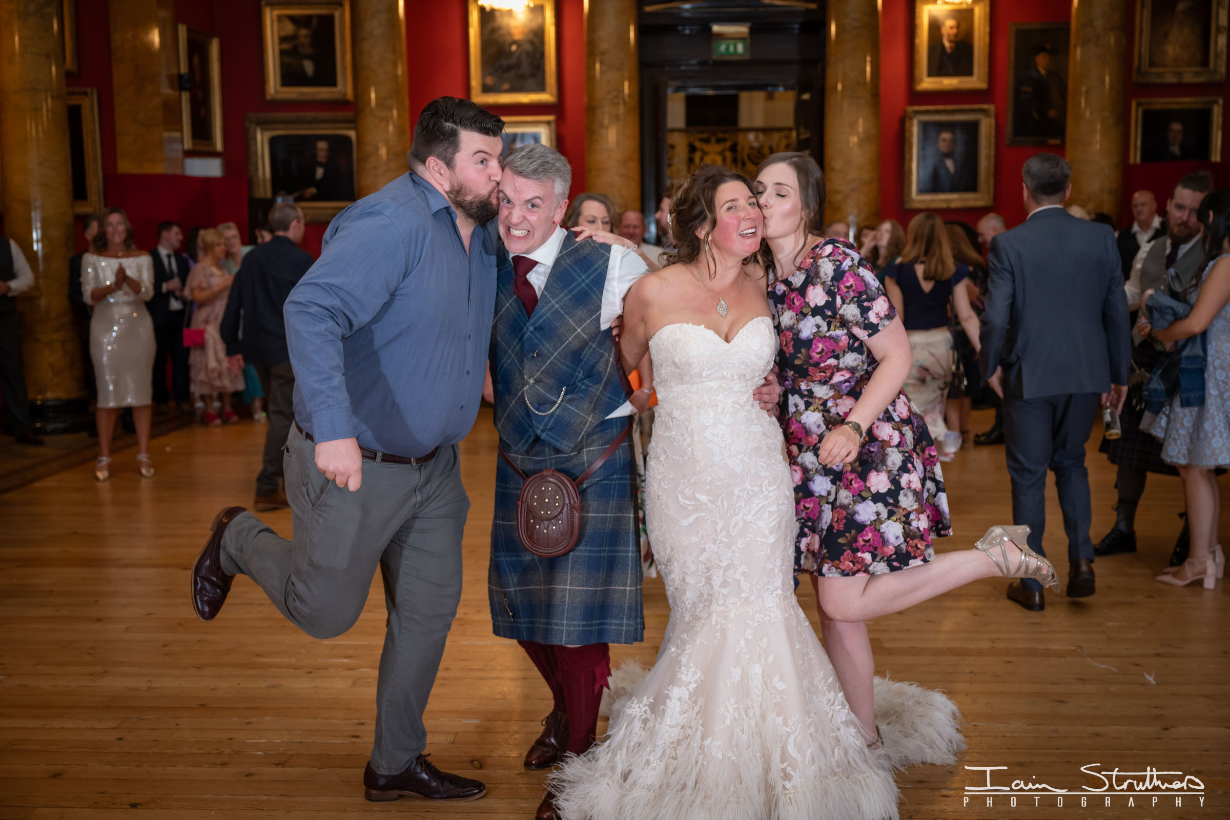 Rona & Ross wedding photograph 65