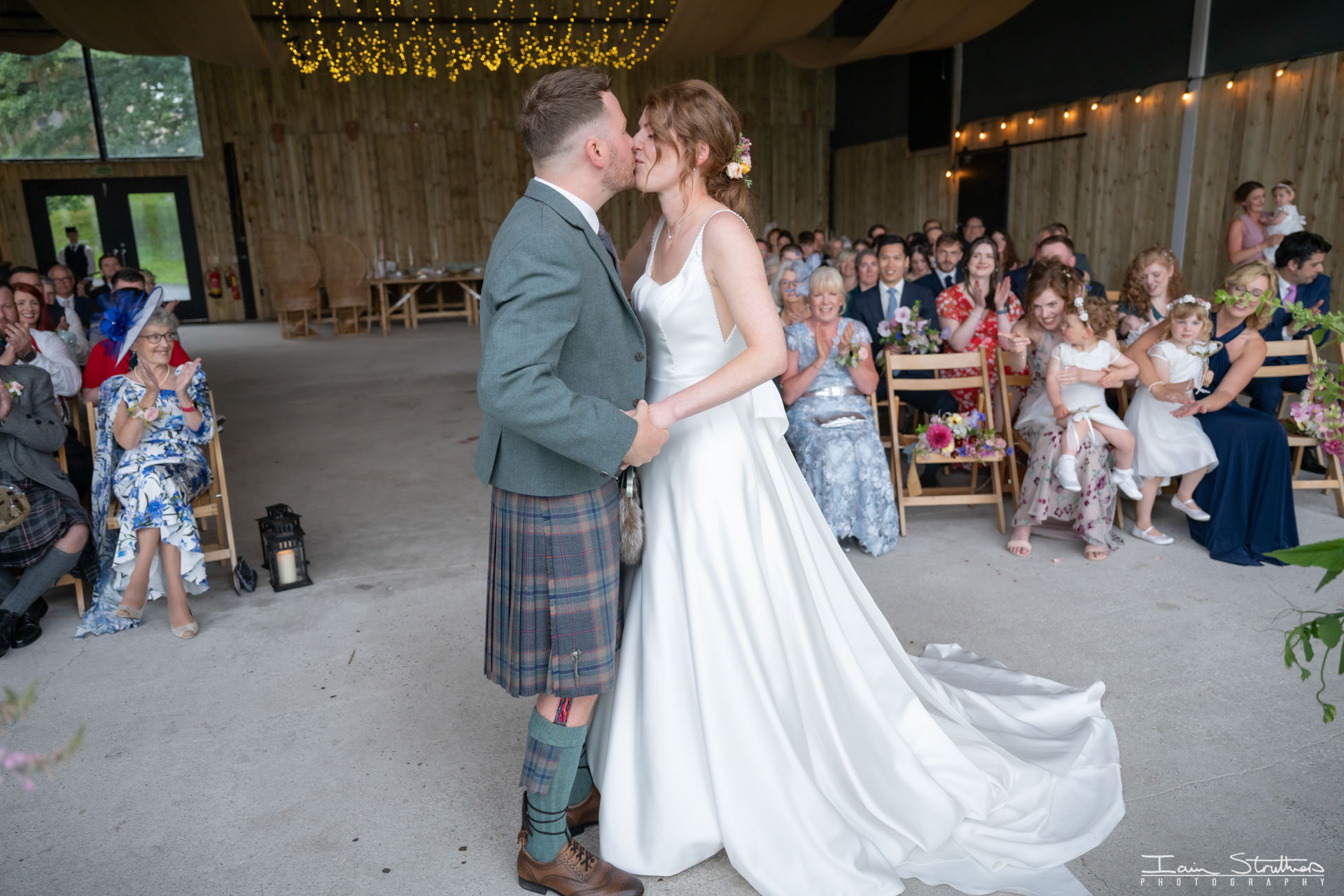 Roy & Adriene wedding photograph 26